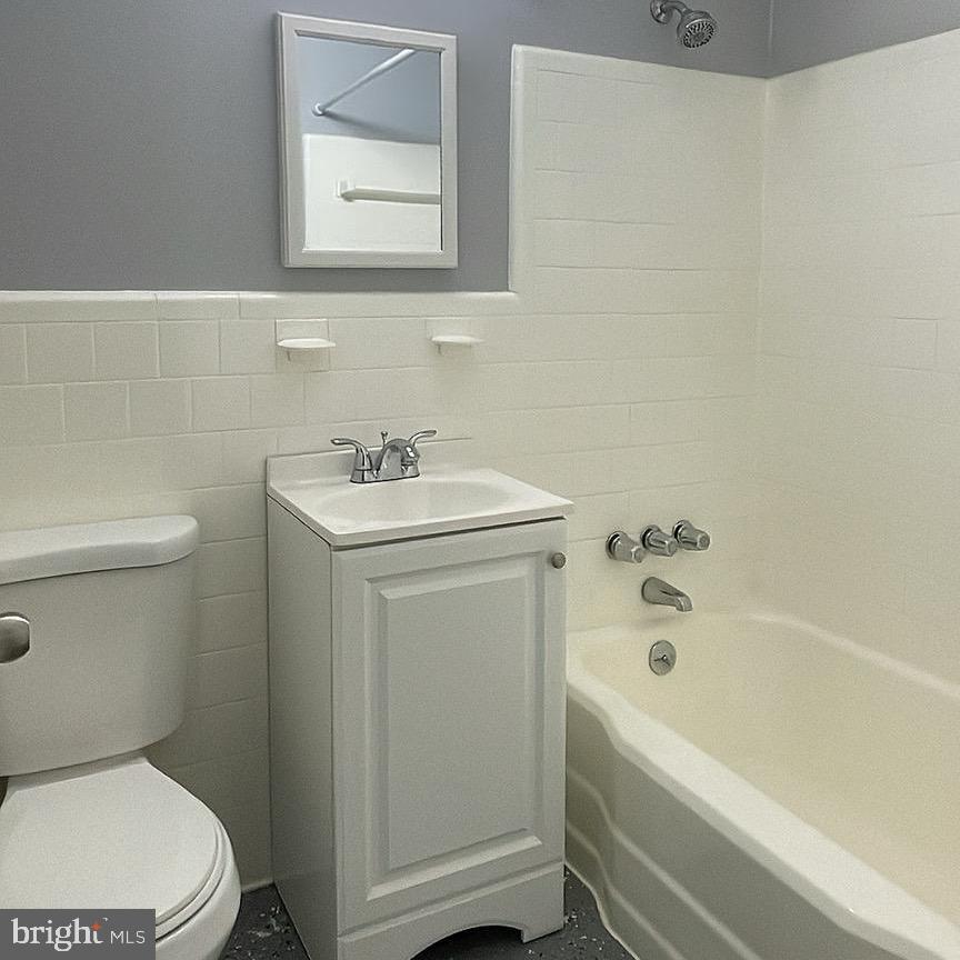 EDMONDSON VIILLAGE - Residential Lease