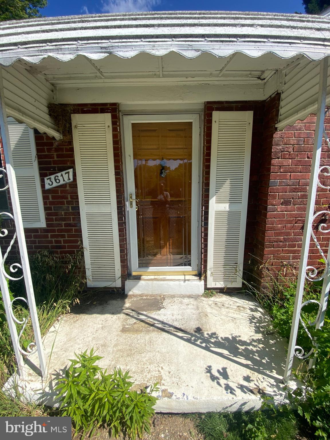 DOUGLAS PARK - Residential Lease