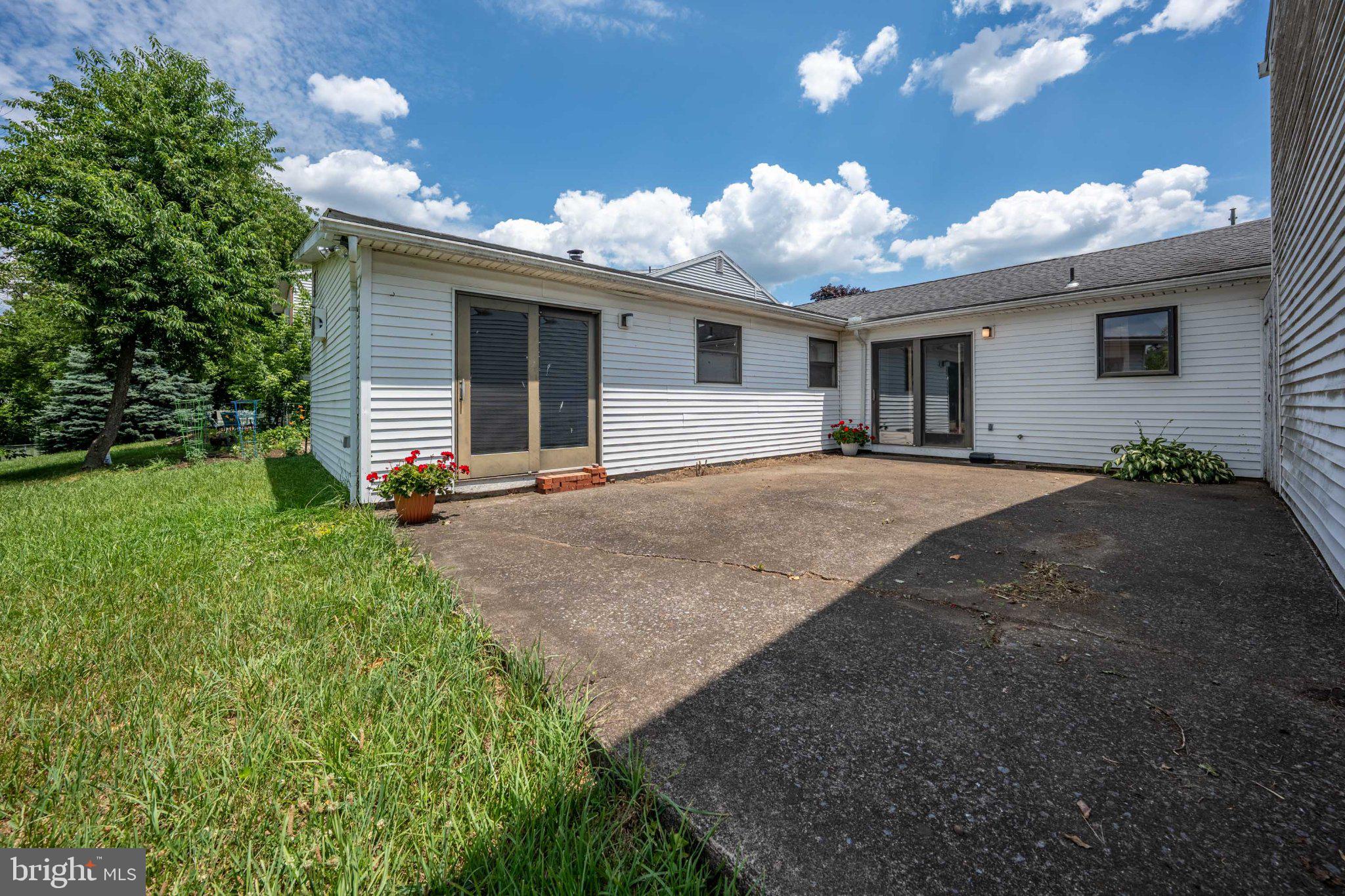 STRAWBERRY HILLS - Residential