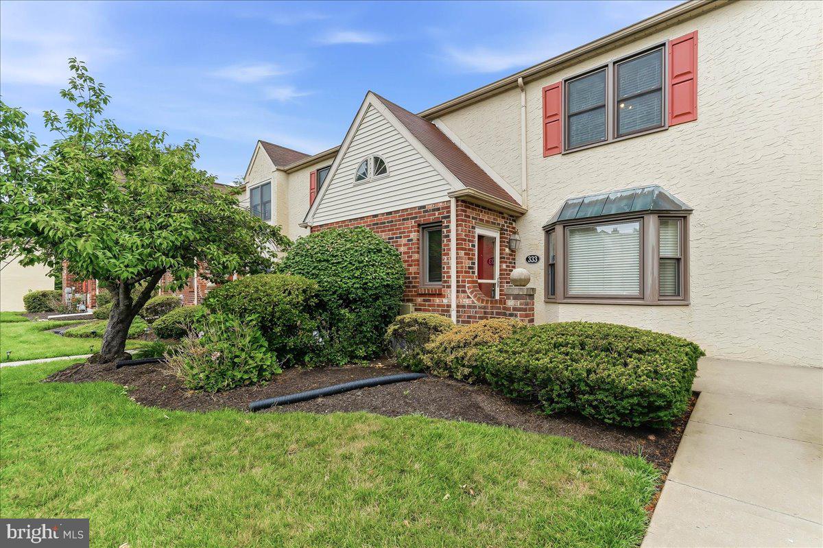 TRENT MANOR - Residential