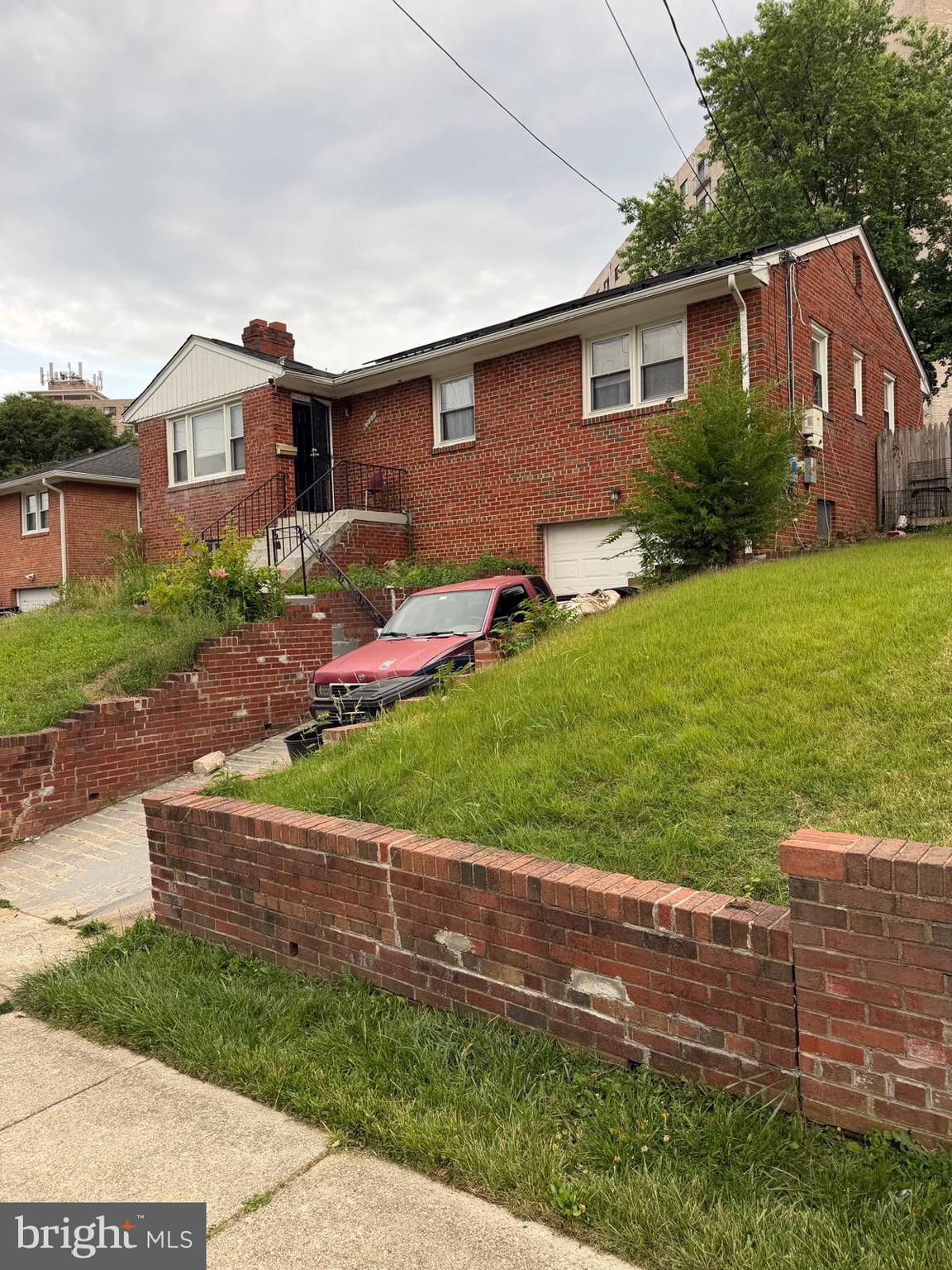 TEMPLE HILLS - Residential