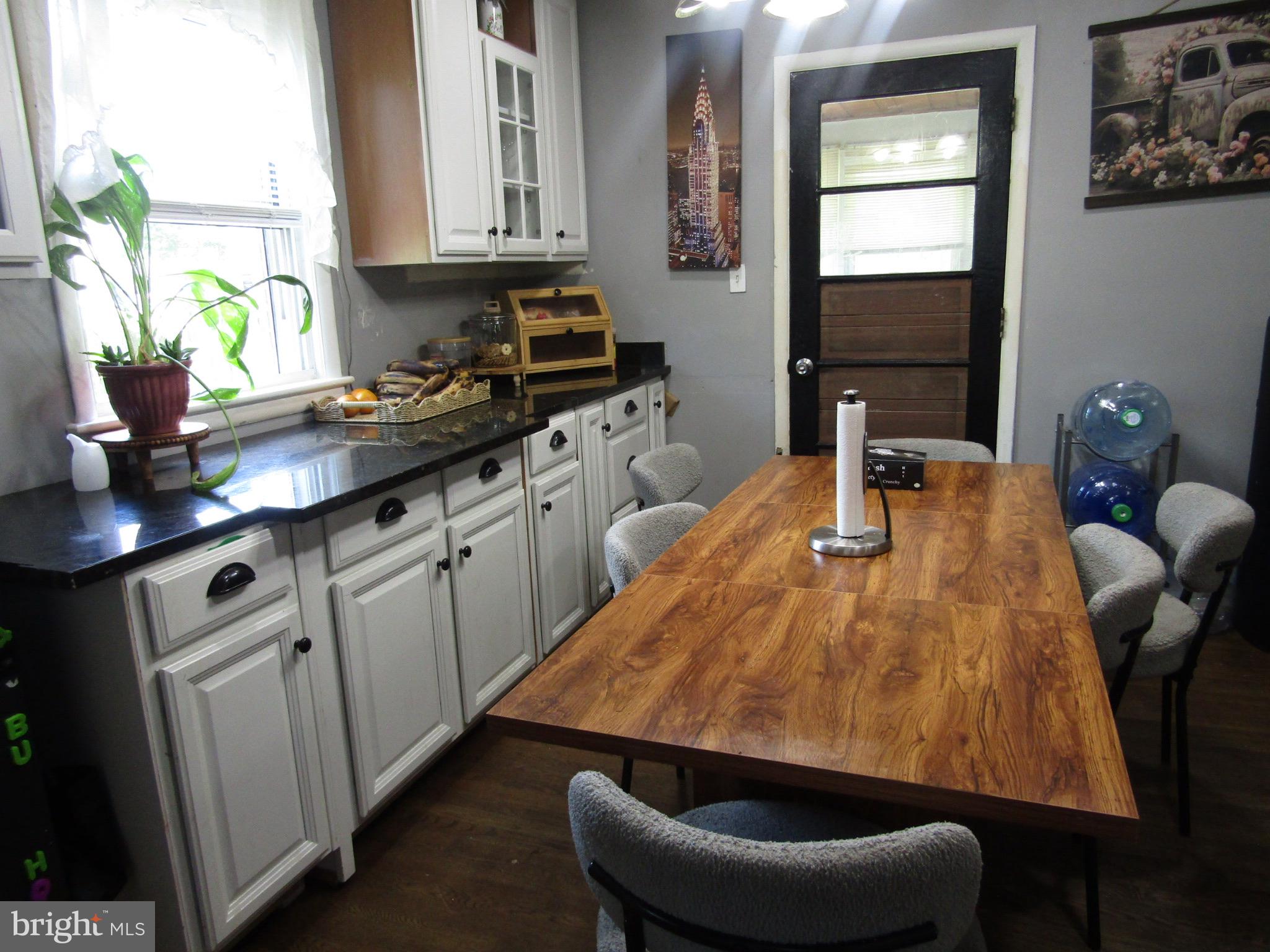 TEMPLE HILLS - Residential