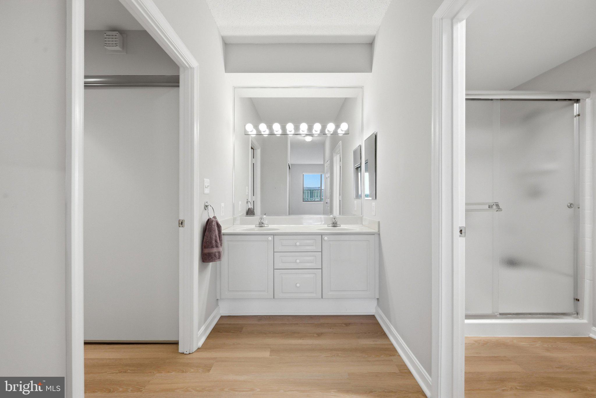 LANSDOWNE WOODS - Residential