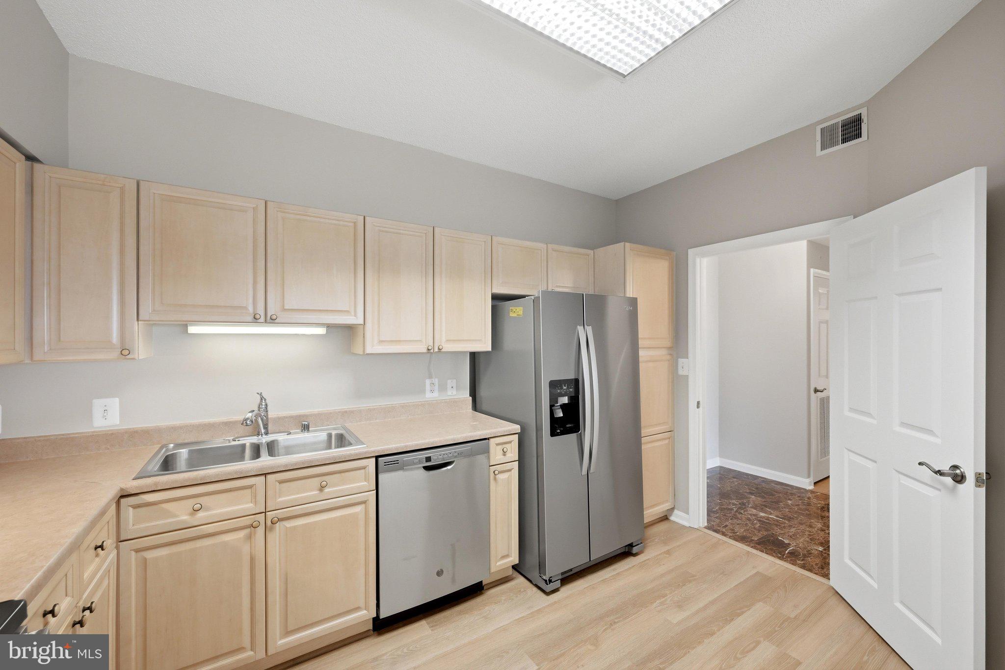 LANSDOWNE WOODS - Residential
