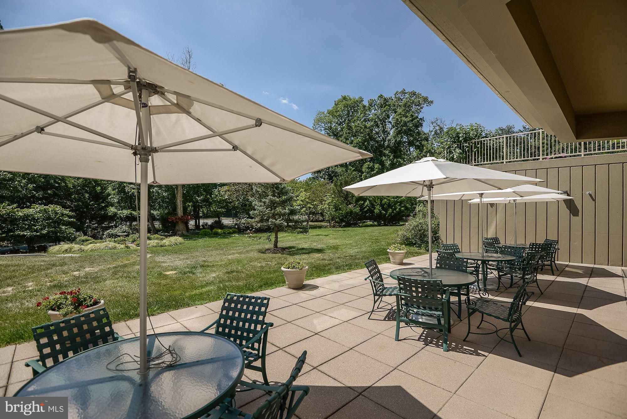 LANSDOWNE WOODS - Residential