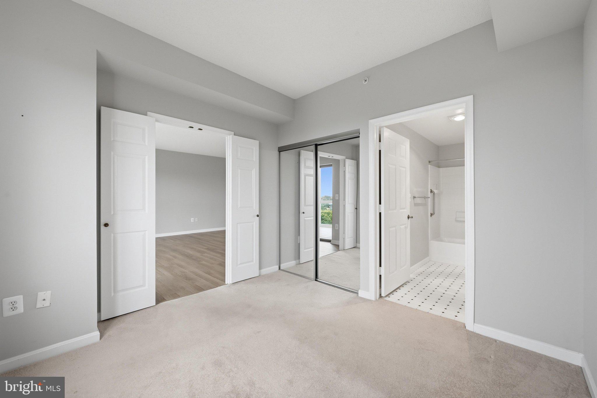 LANSDOWNE WOODS - Residential