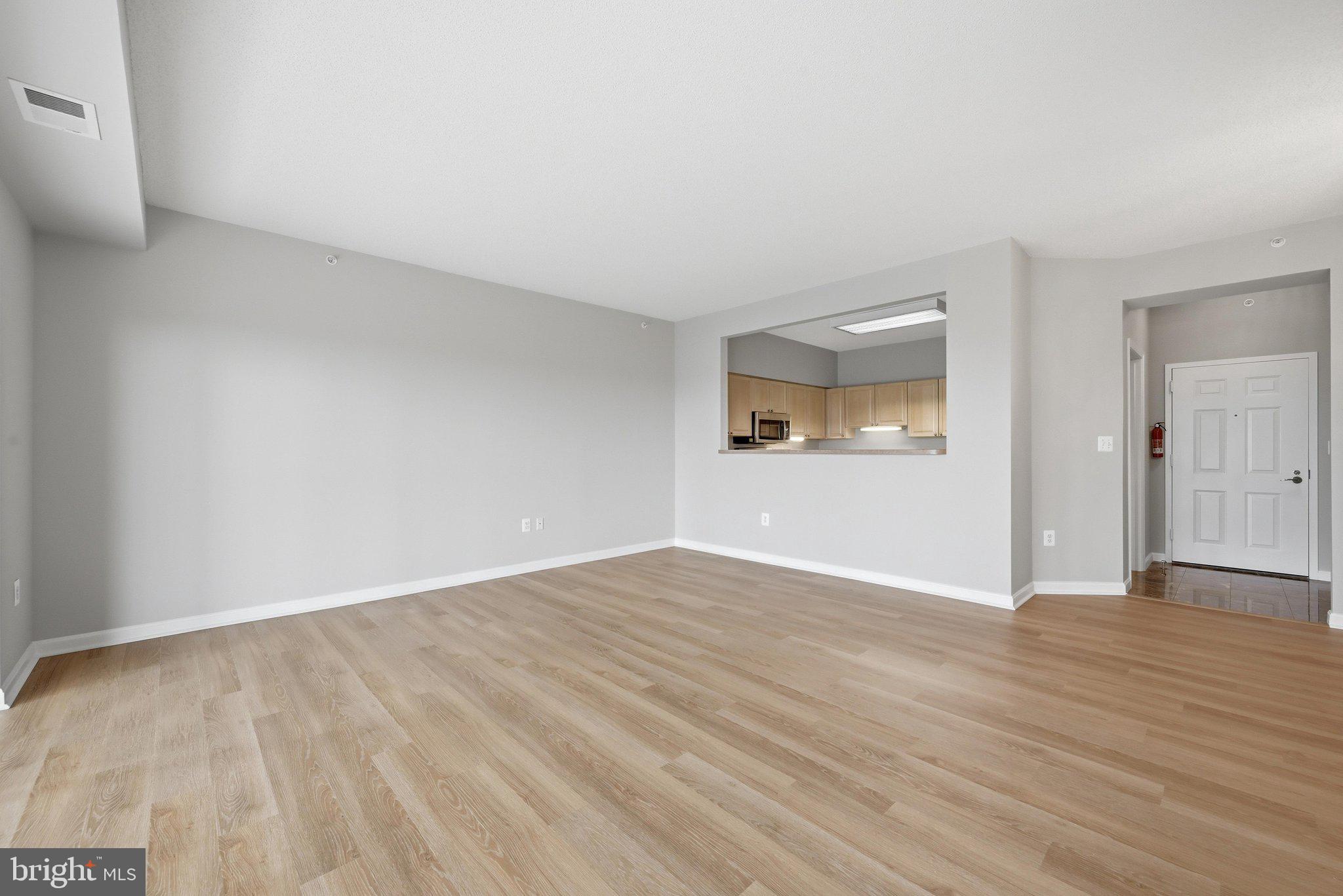LANSDOWNE WOODS - Residential