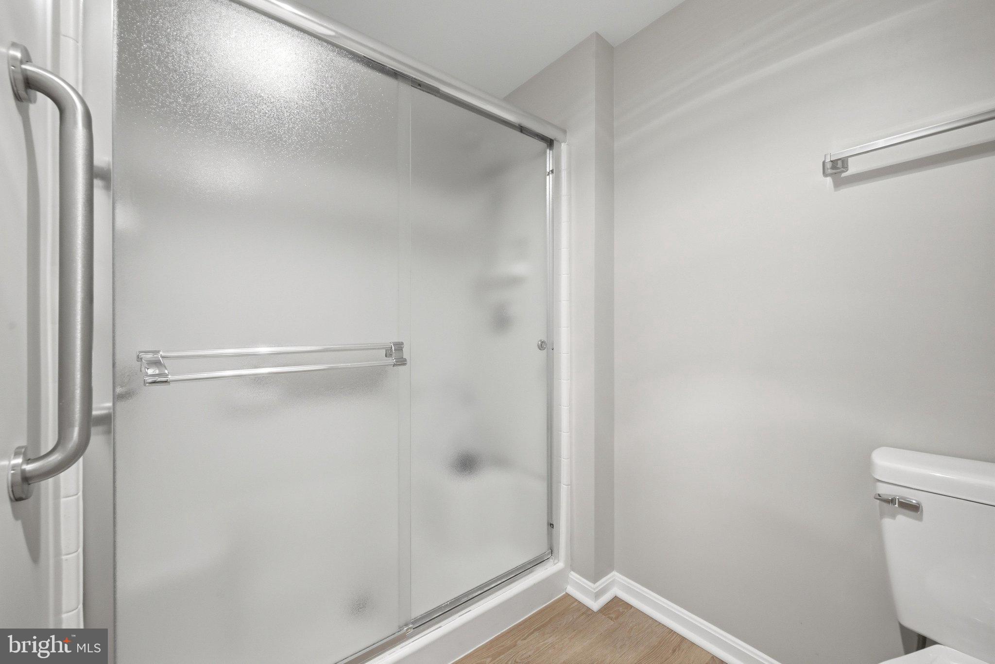 LANSDOWNE WOODS - Residential