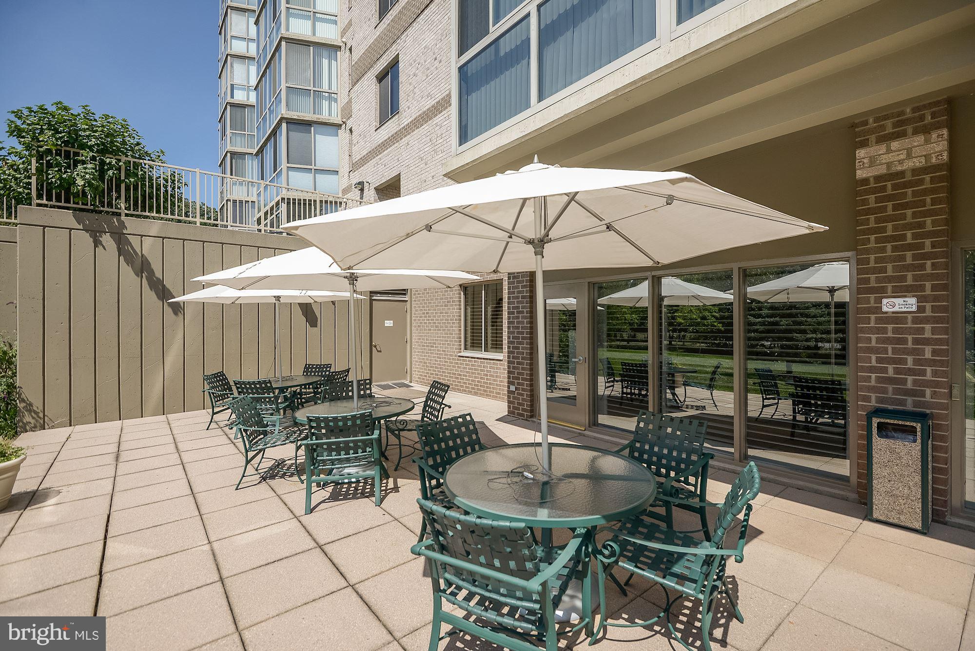 LANSDOWNE WOODS - Residential