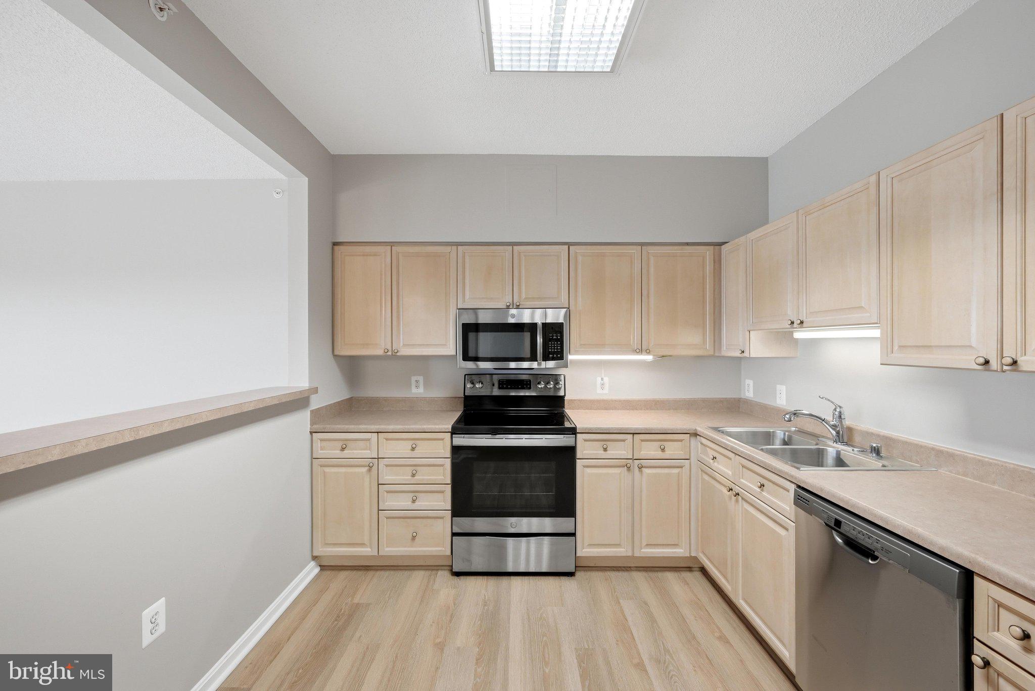 LANSDOWNE WOODS - Residential