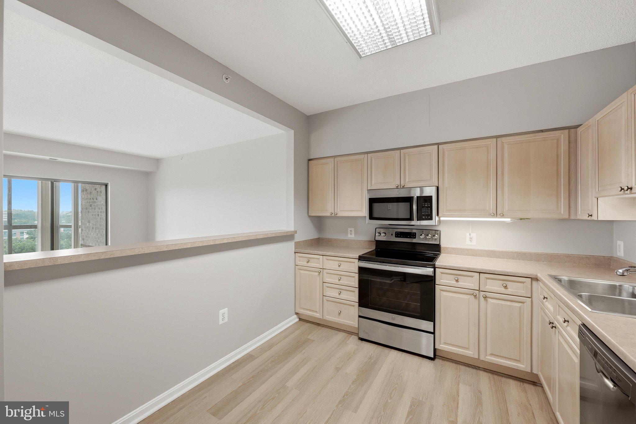 LANSDOWNE WOODS - Residential