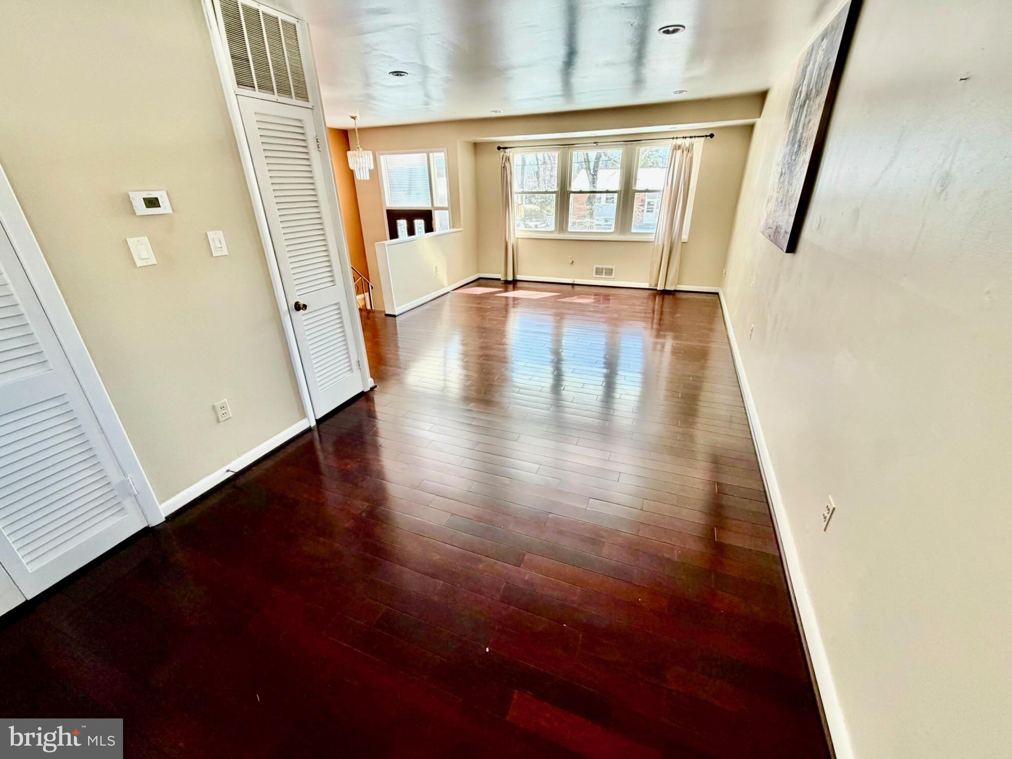 FOREST KNOLLS - Residential