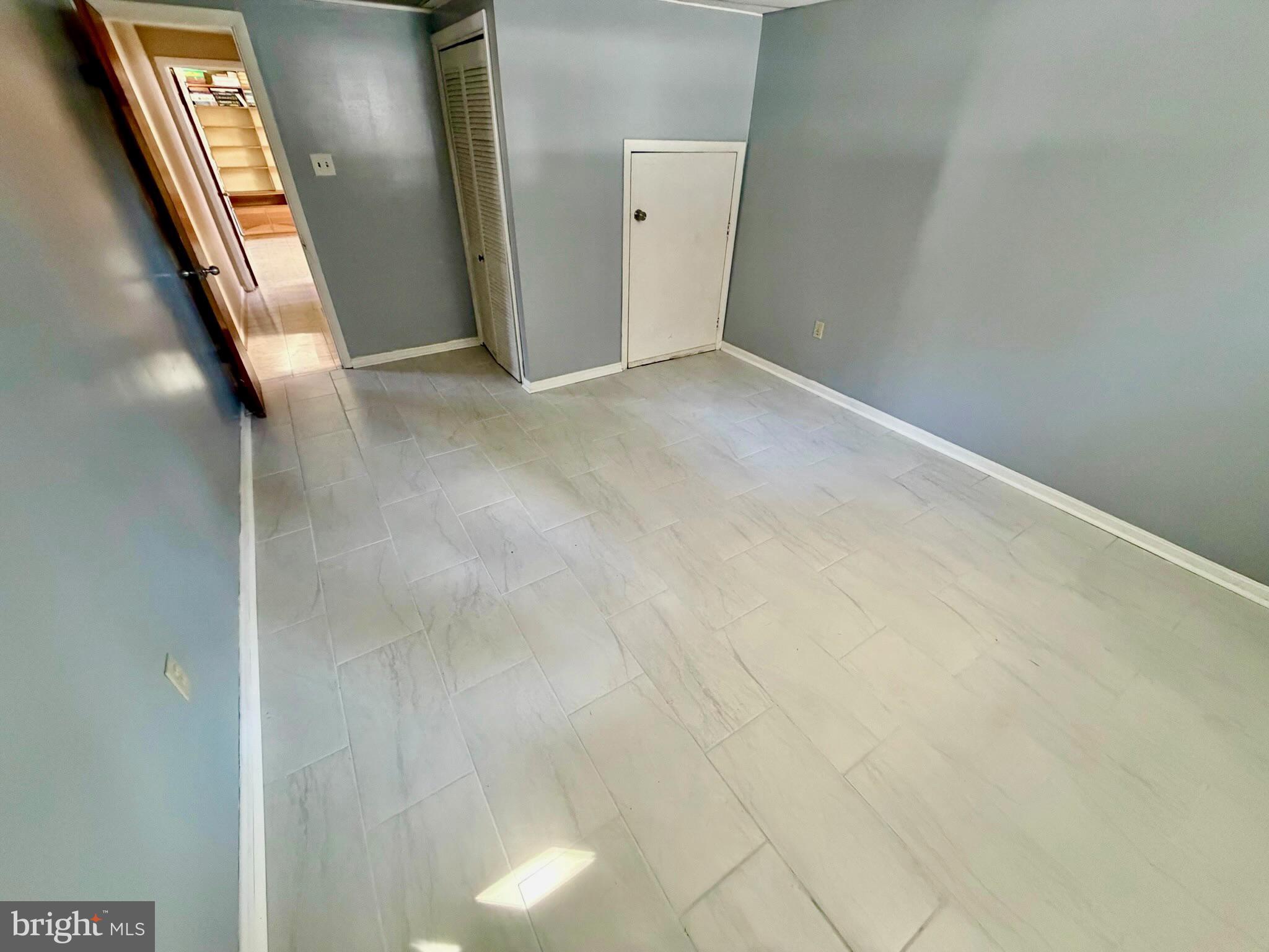 FOREST KNOLLS - Residential