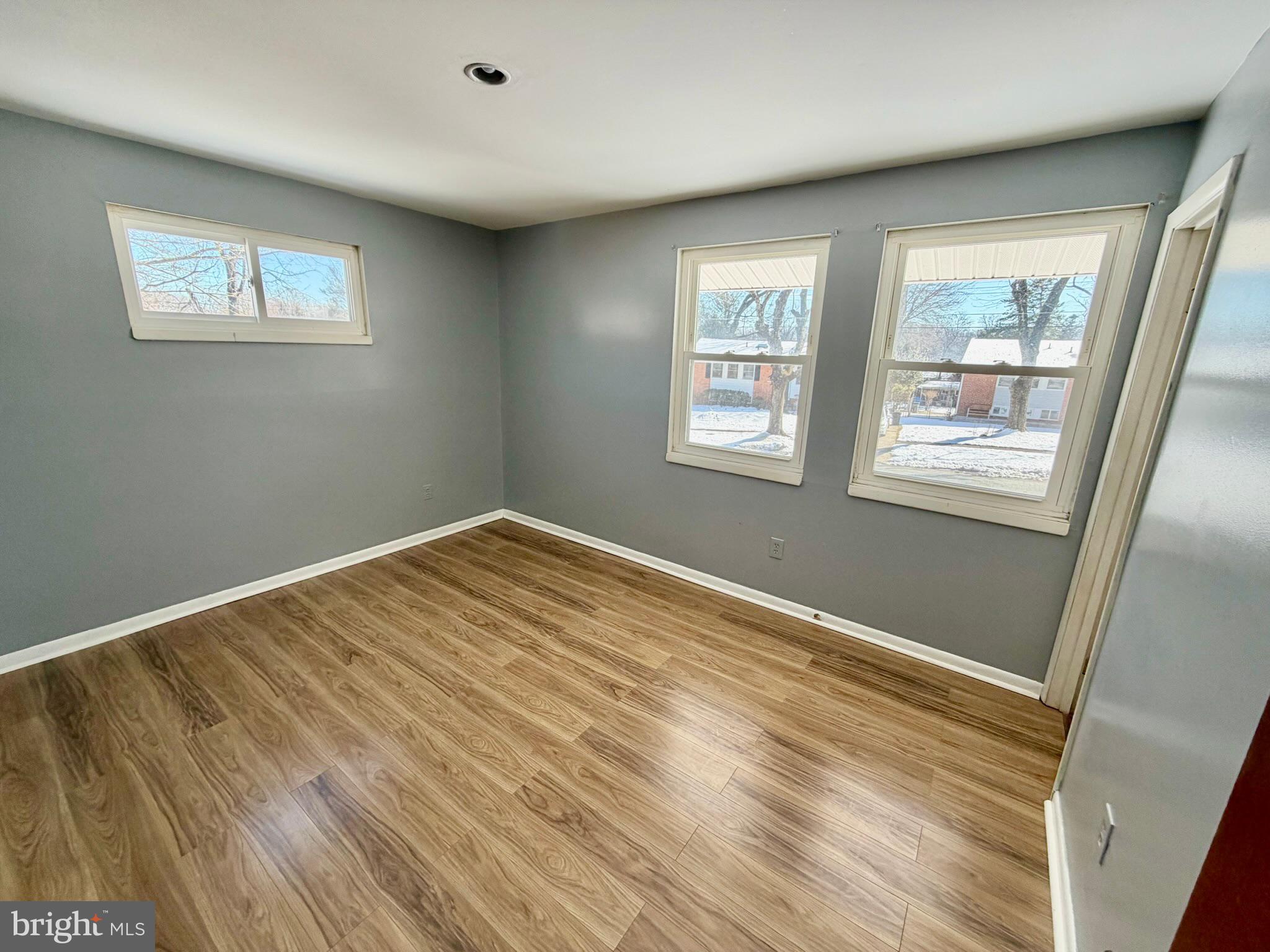 FOREST KNOLLS - Residential