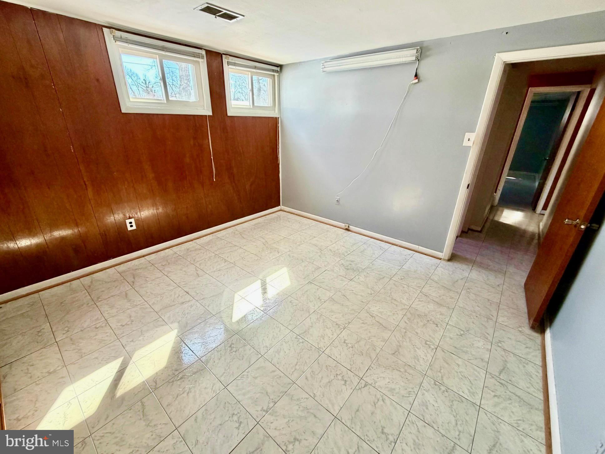 FOREST KNOLLS - Residential
