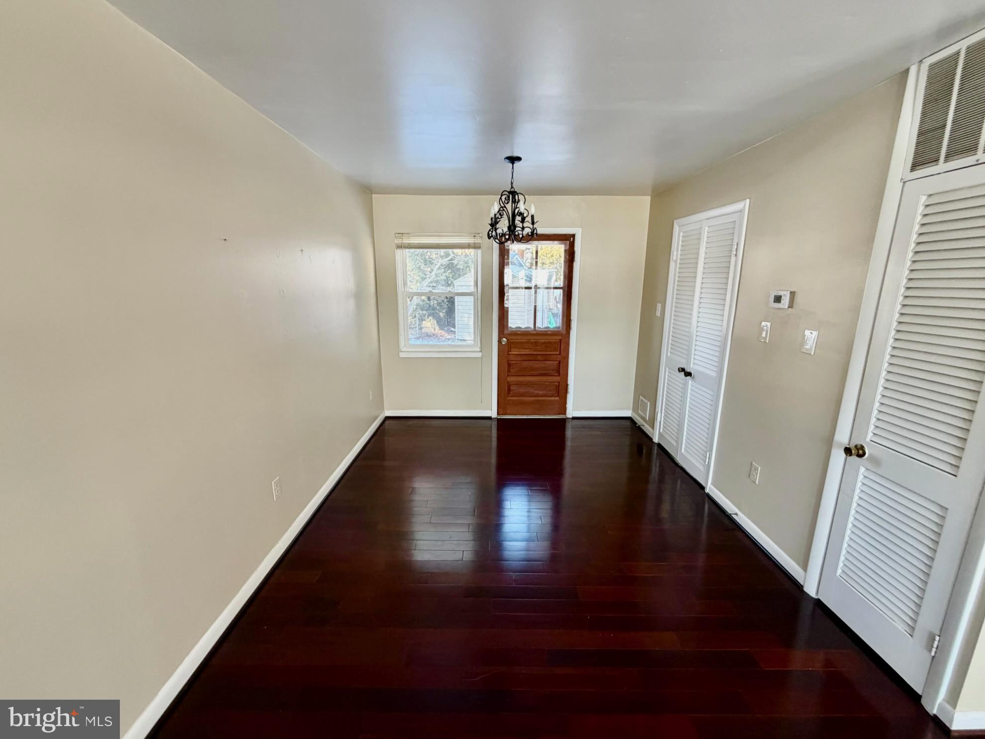 FOREST KNOLLS - Residential
