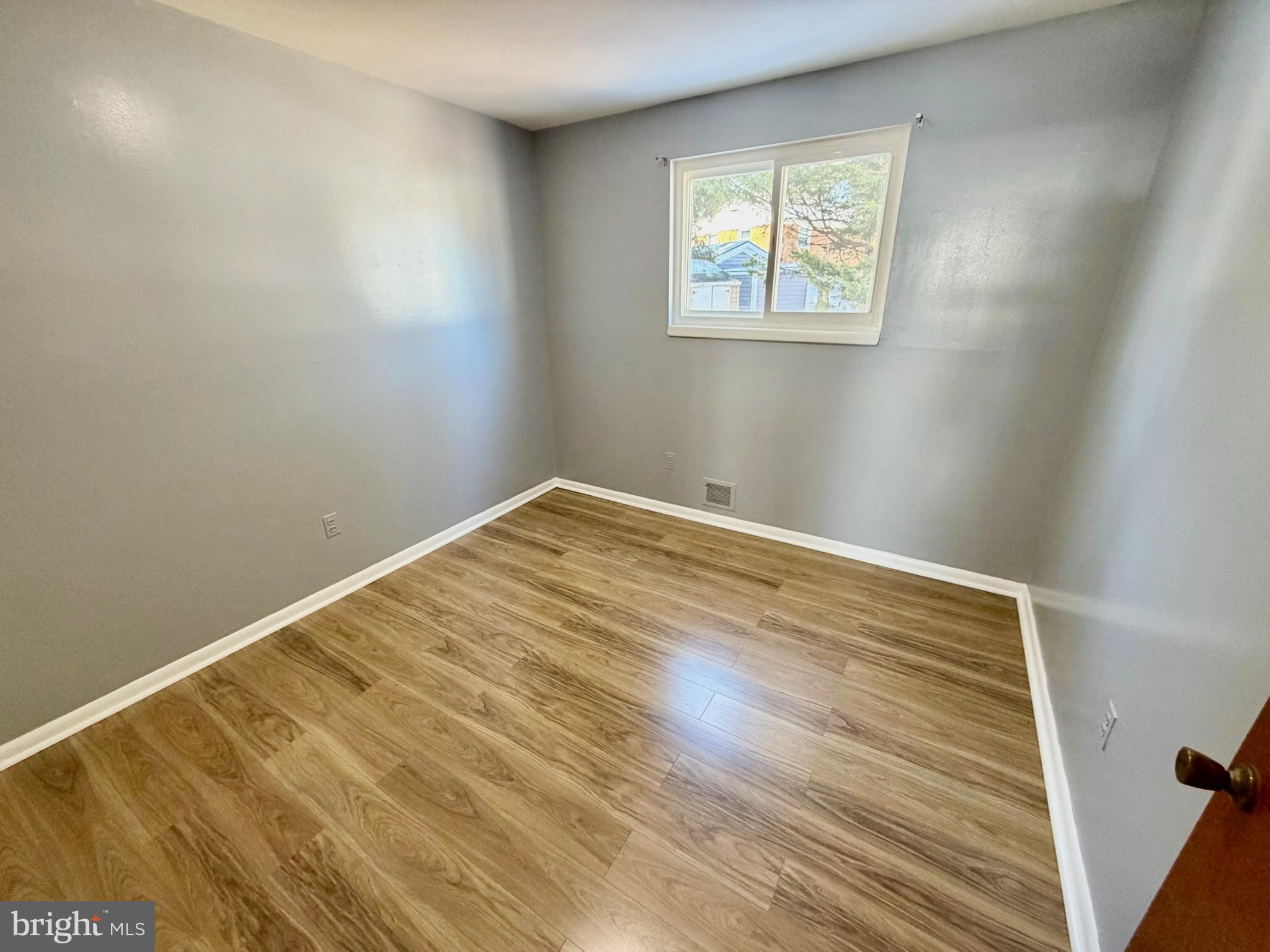 FOREST KNOLLS - Residential