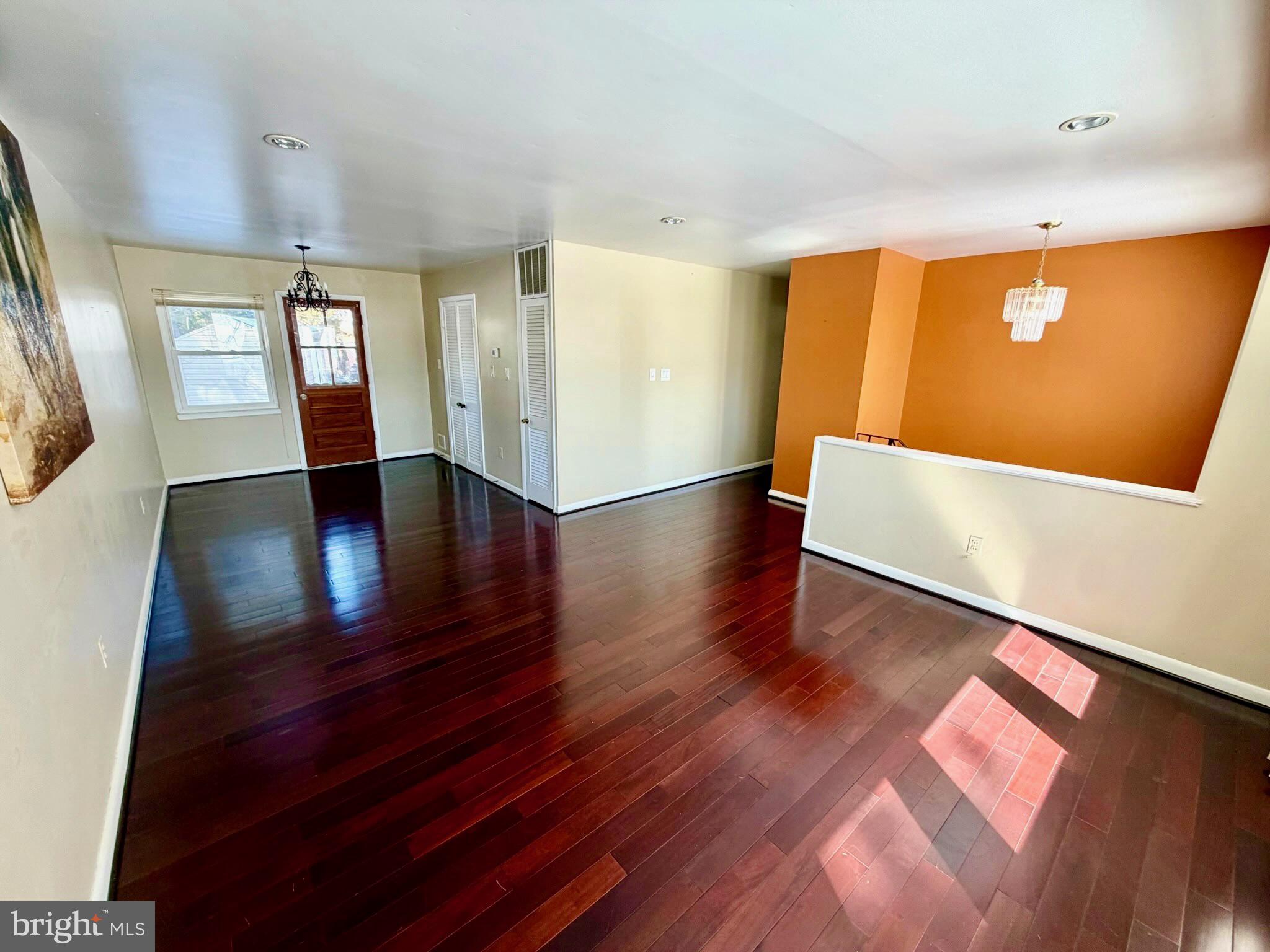 FOREST KNOLLS - Residential