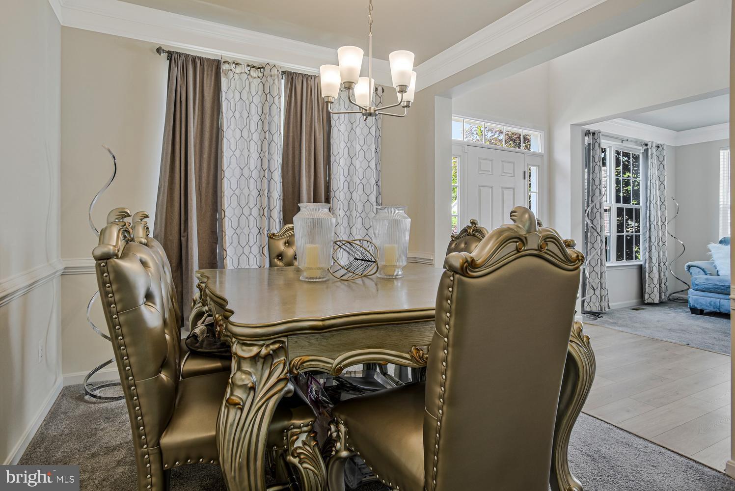 WINDSOR MANOR - Residential