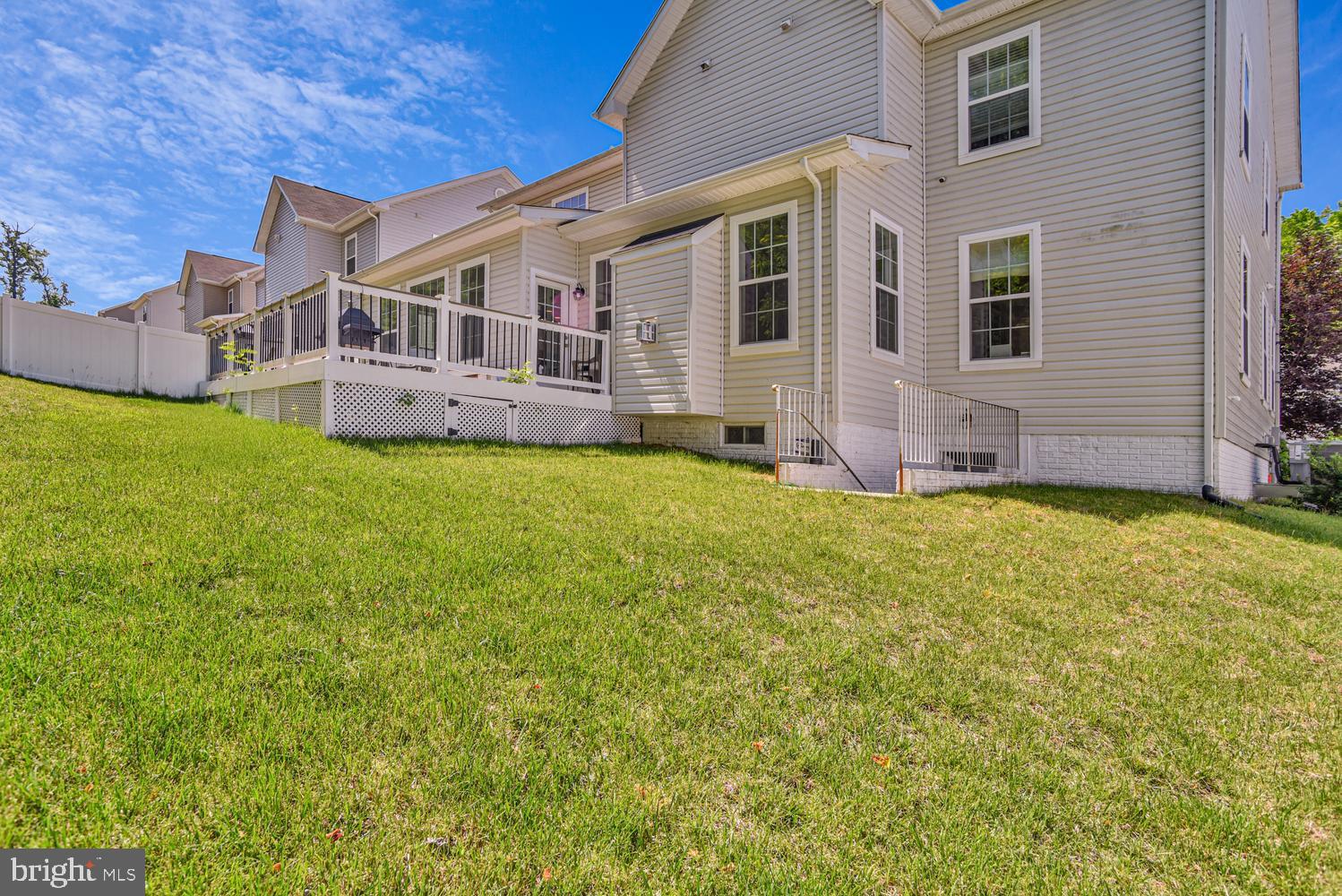 WINDSOR MANOR - Residential