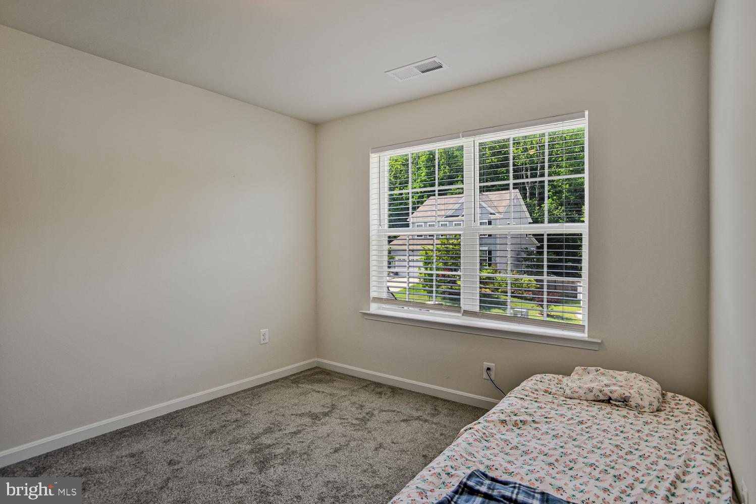 WINDSOR MANOR - Residential