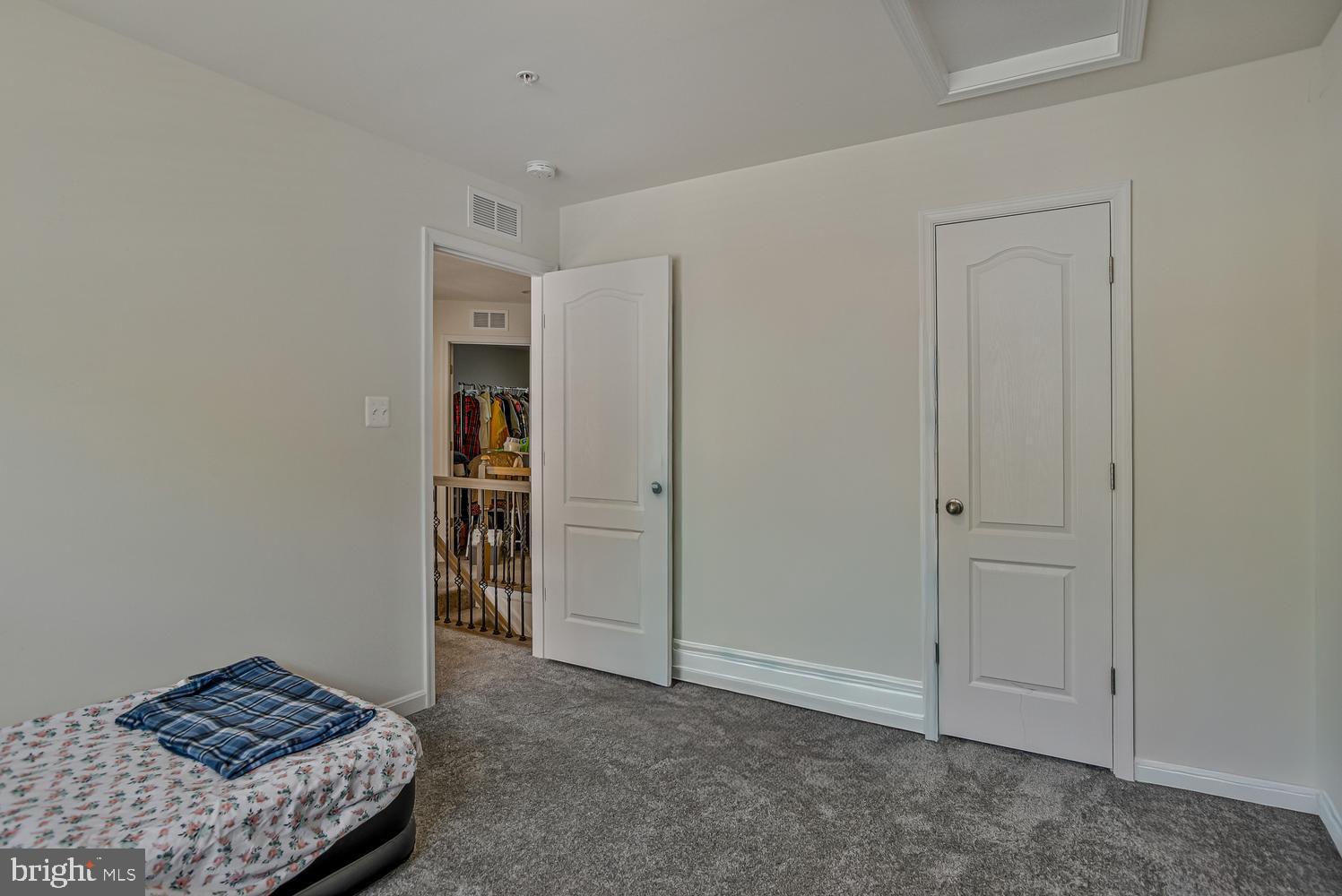 WINDSOR MANOR - Residential