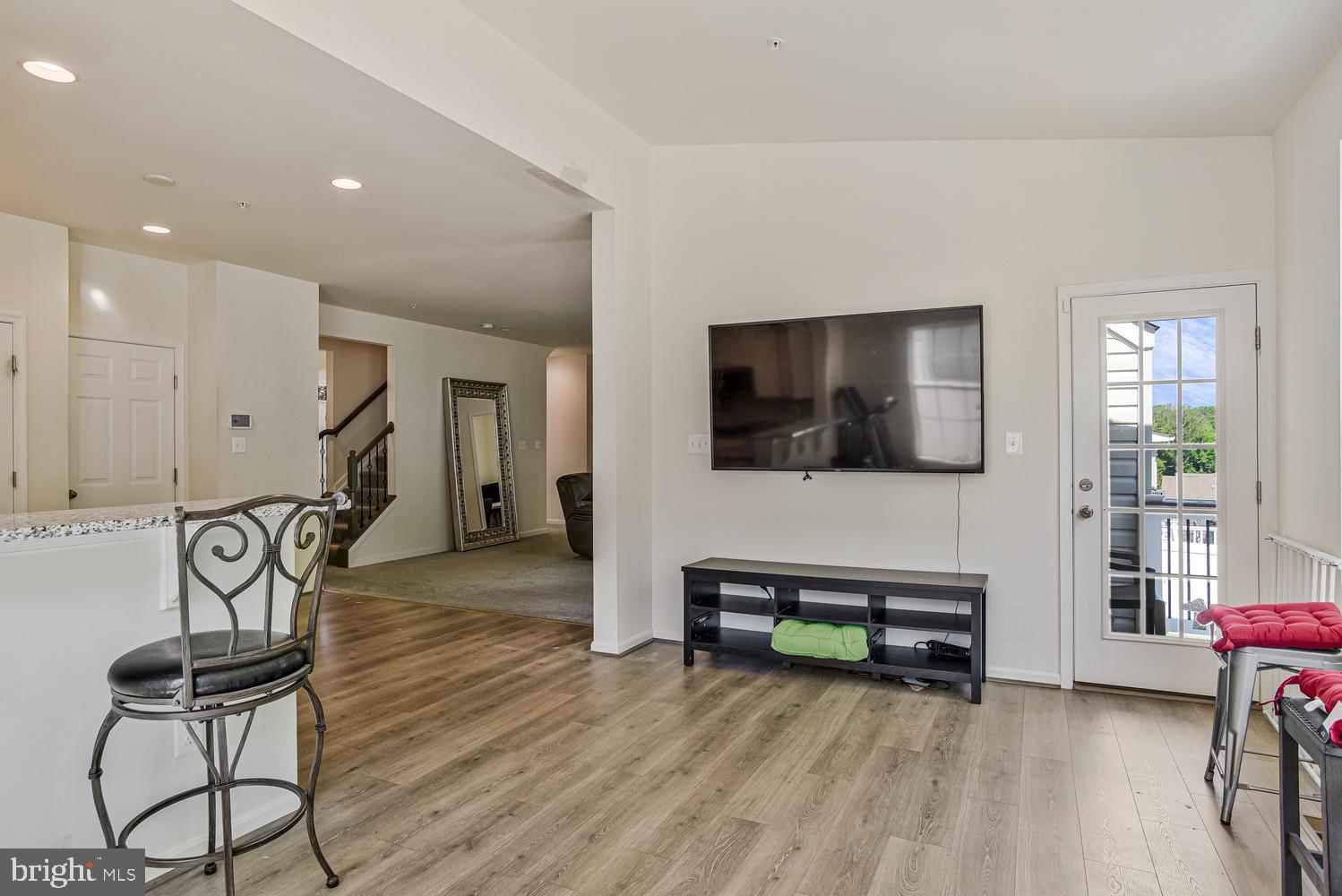 WINDSOR MANOR - Residential