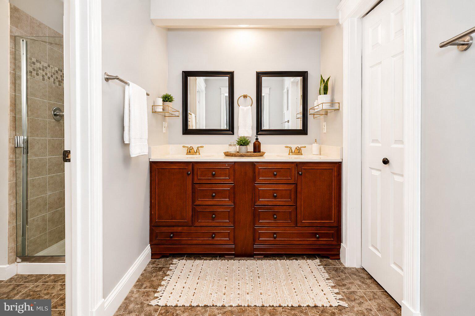 CHAPEL HILL - Residential