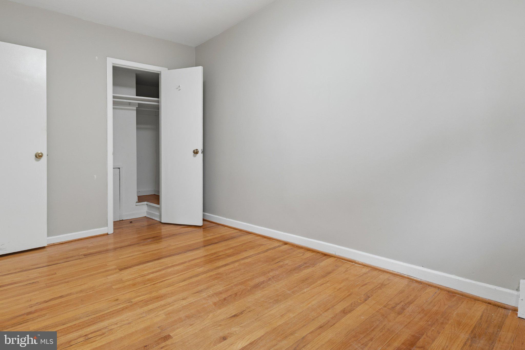 EAST FALLS - Residential