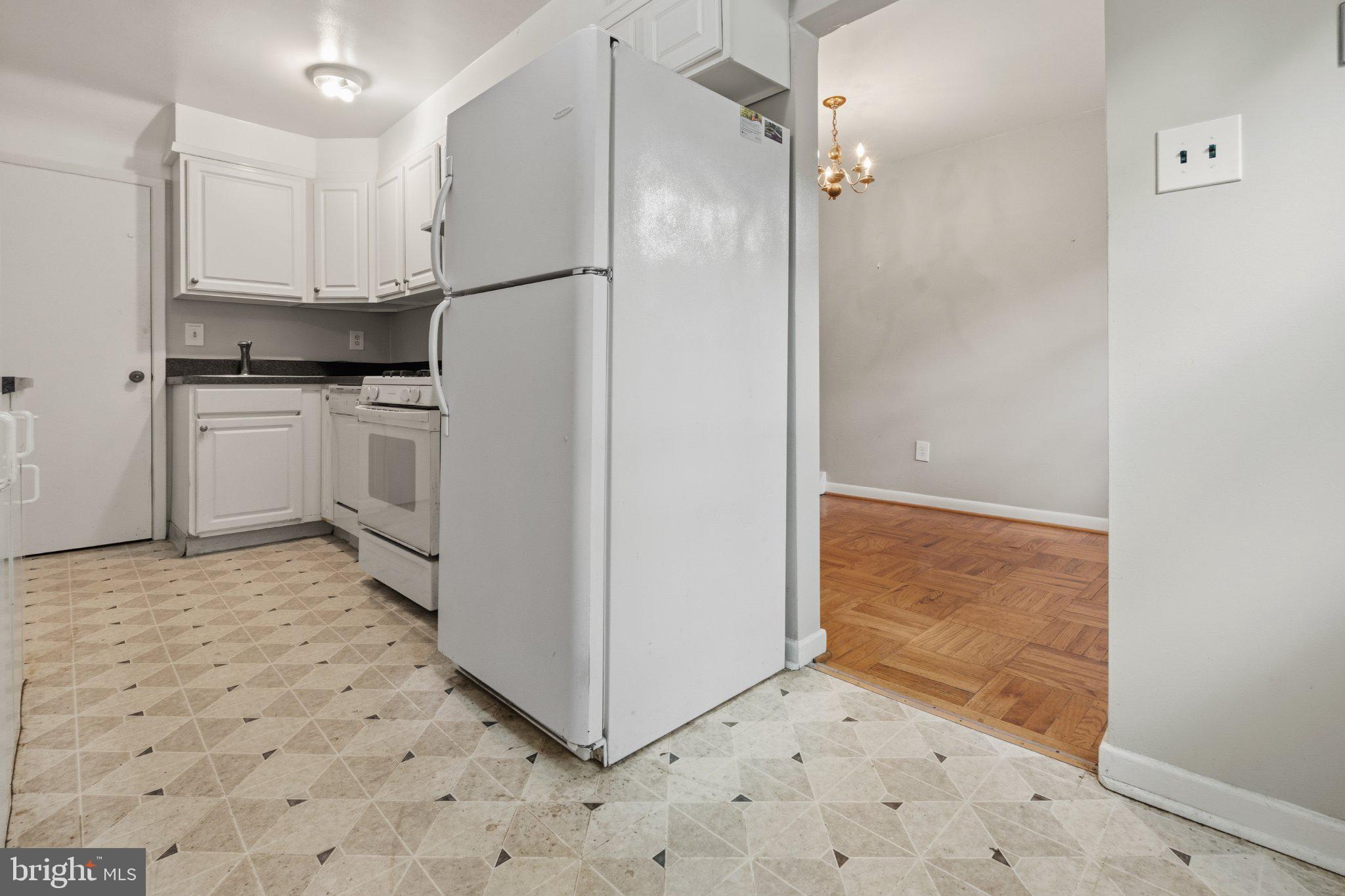 EAST FALLS - Residential