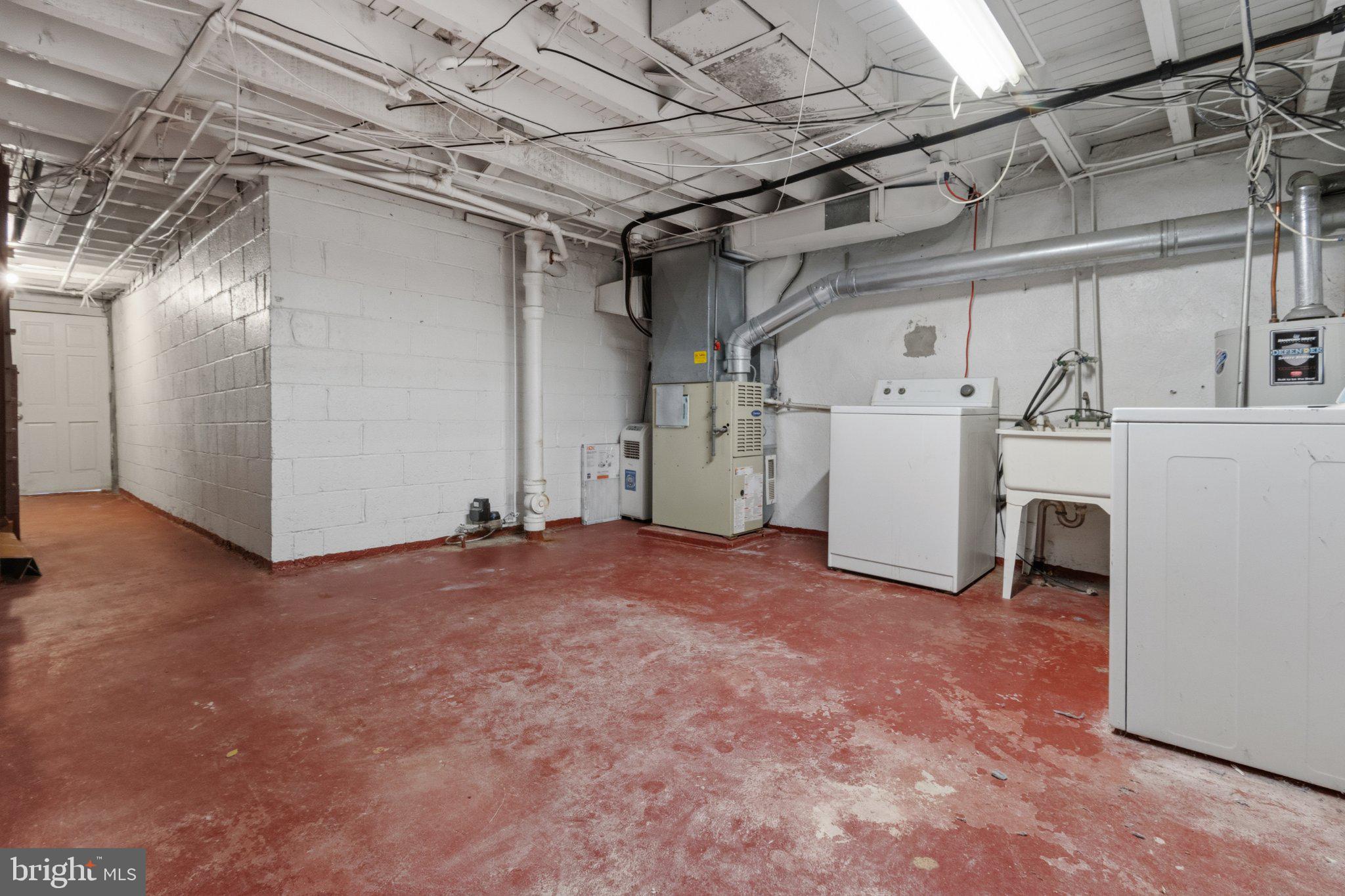 EAST FALLS - Residential