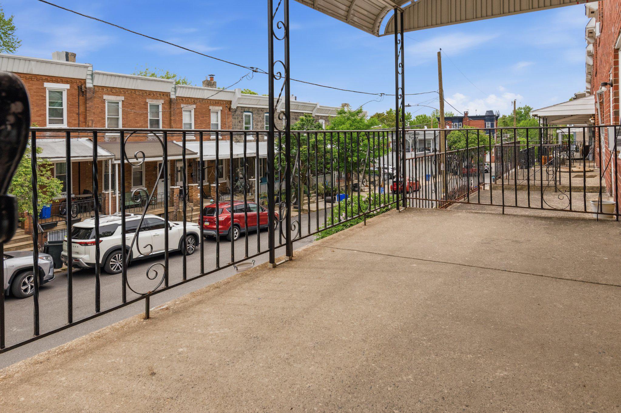 EAST FALLS - Residential