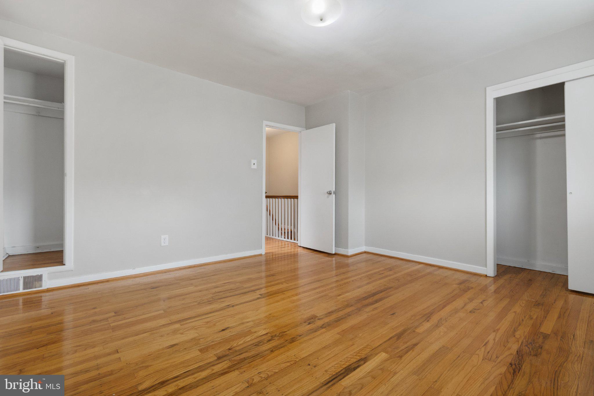 EAST FALLS - Residential