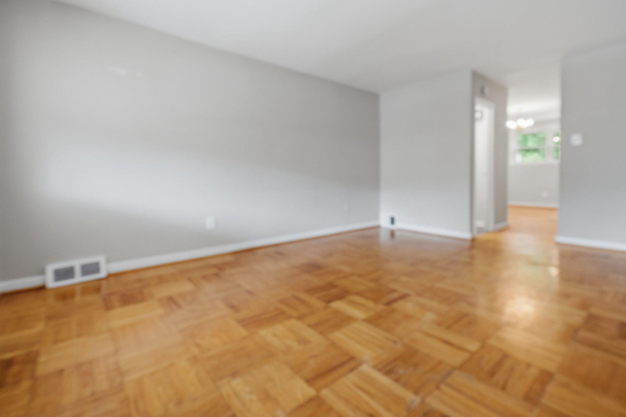 EAST FALLS - Residential