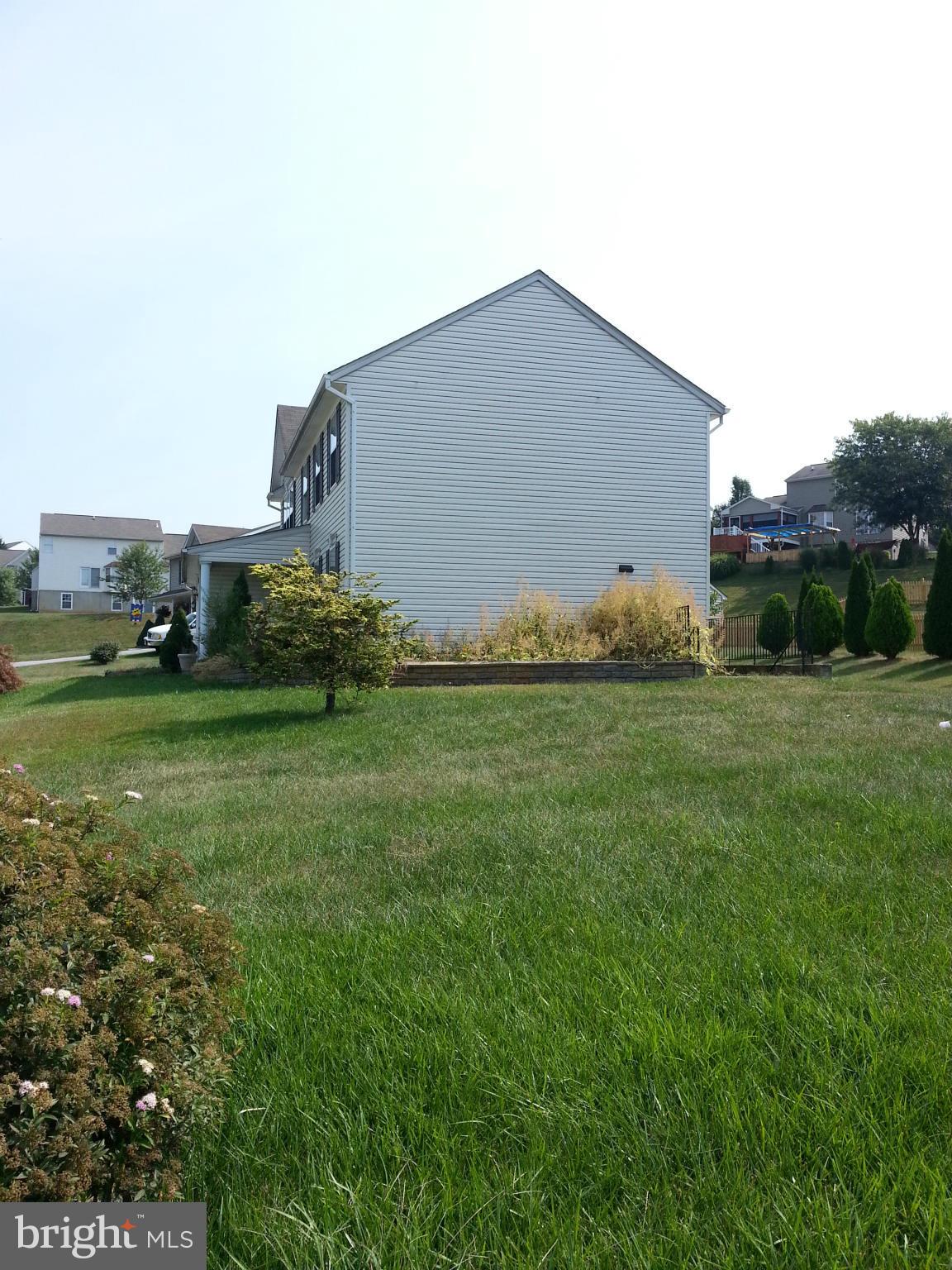 ELDERSBURG ESTATES - Residential