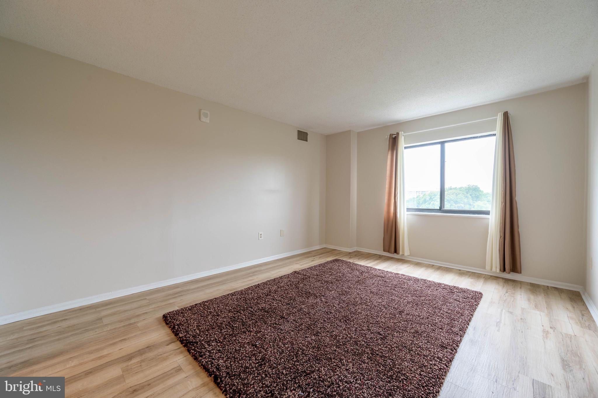GREENS AT LEISURE WORLD - Residential