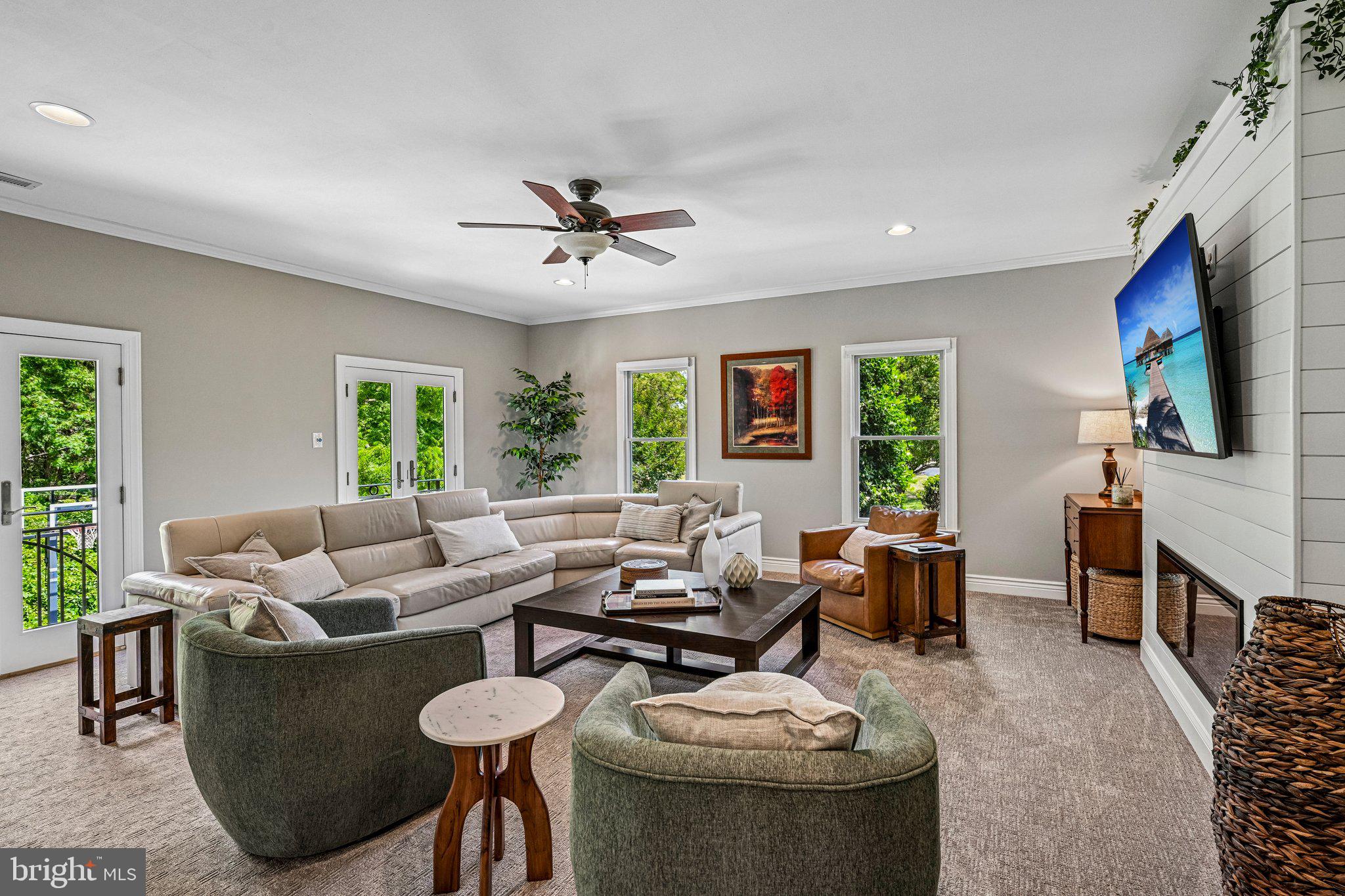 MONTGOMERY RIDGE - Residential