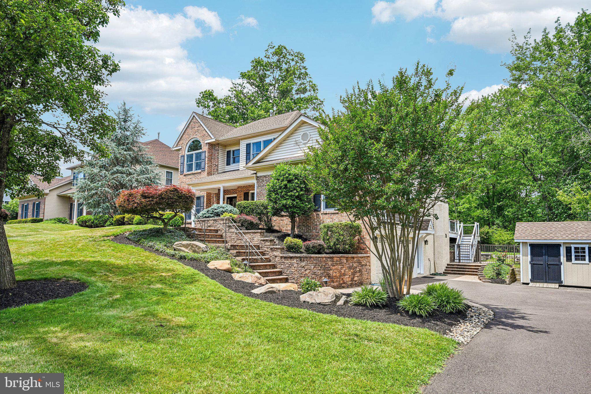 MONTGOMERY RIDGE - Residential