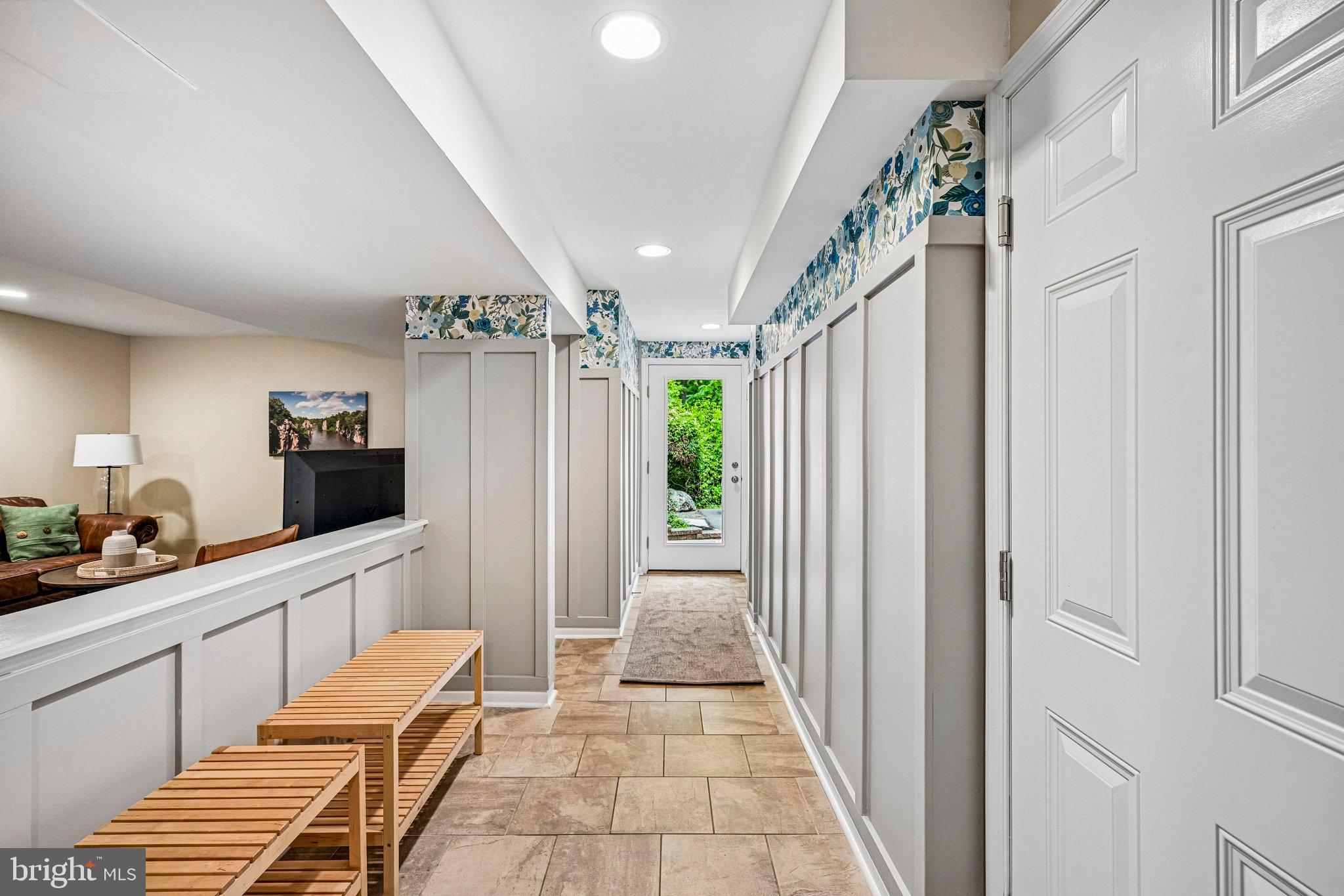 MONTGOMERY RIDGE - Residential
