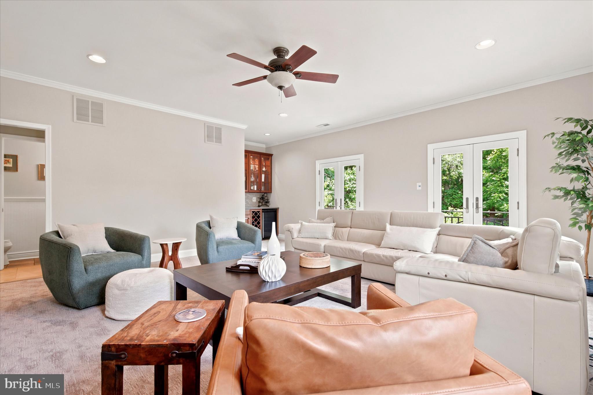 MONTGOMERY RIDGE - Residential