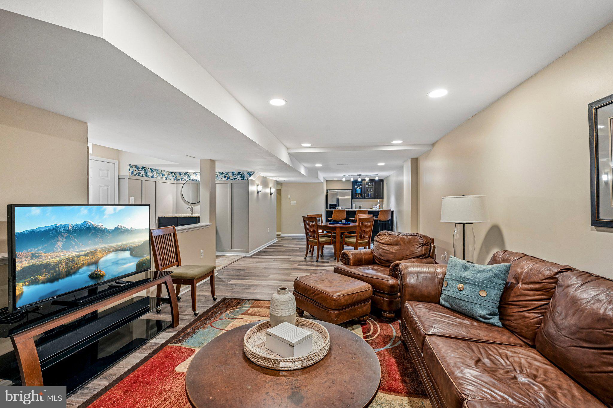 MONTGOMERY RIDGE - Residential