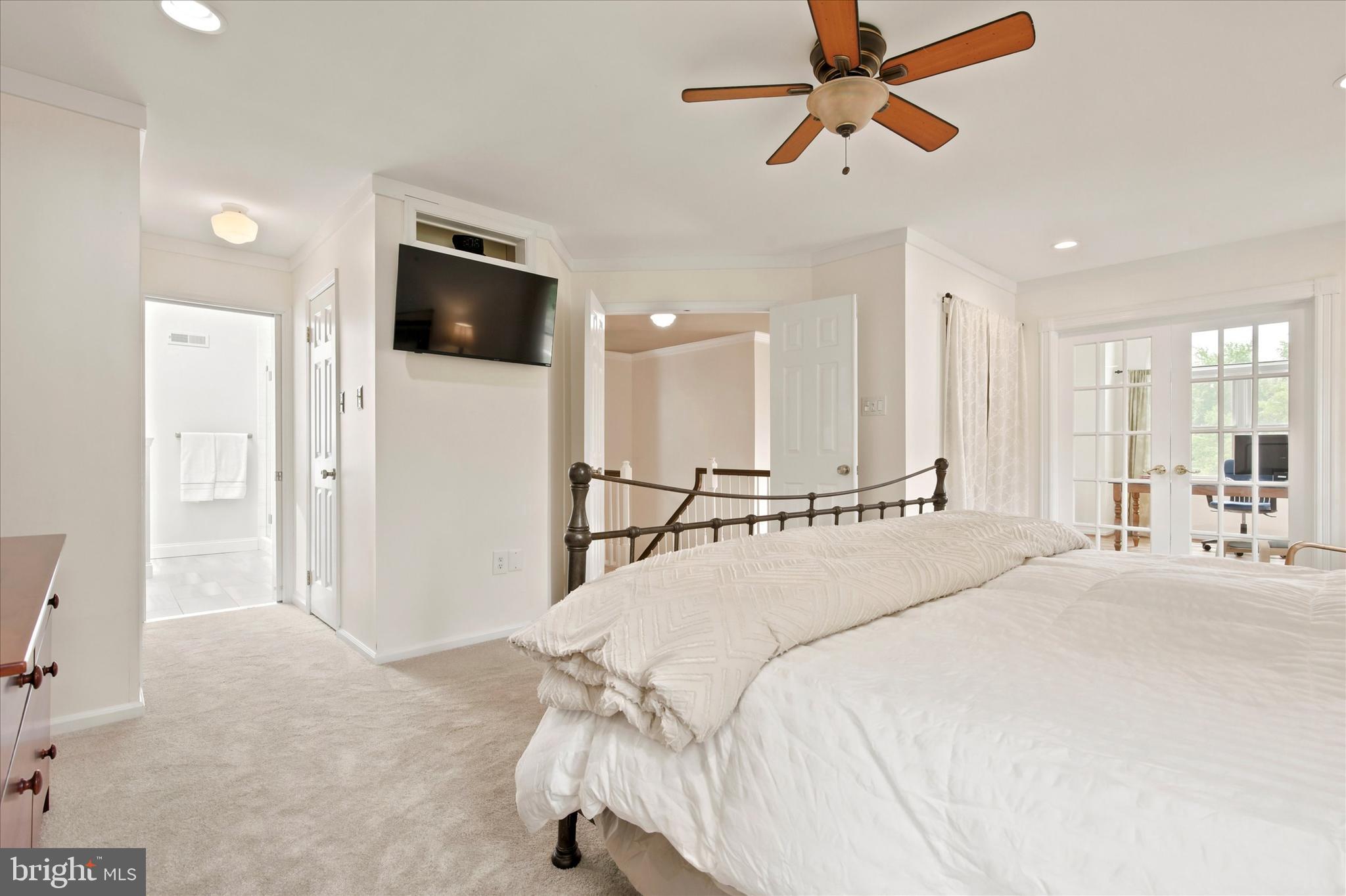 MONTGOMERY RIDGE - Residential