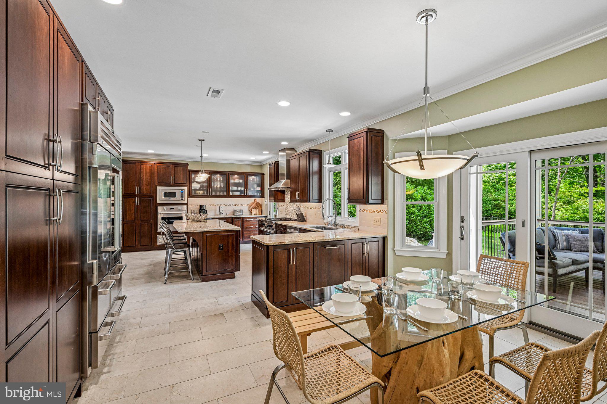 MONTGOMERY RIDGE - Residential