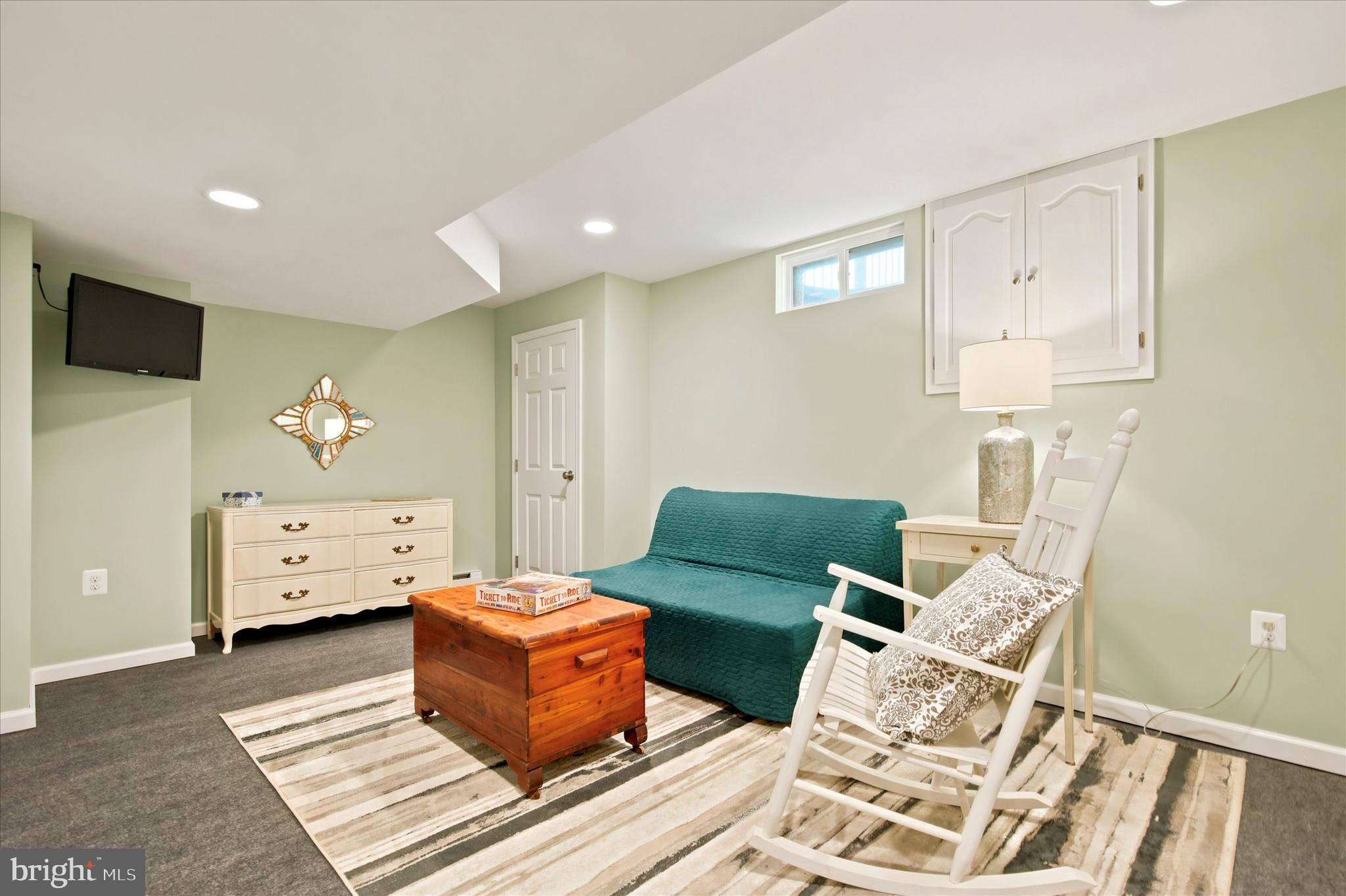 MONTGOMERY RIDGE - Residential