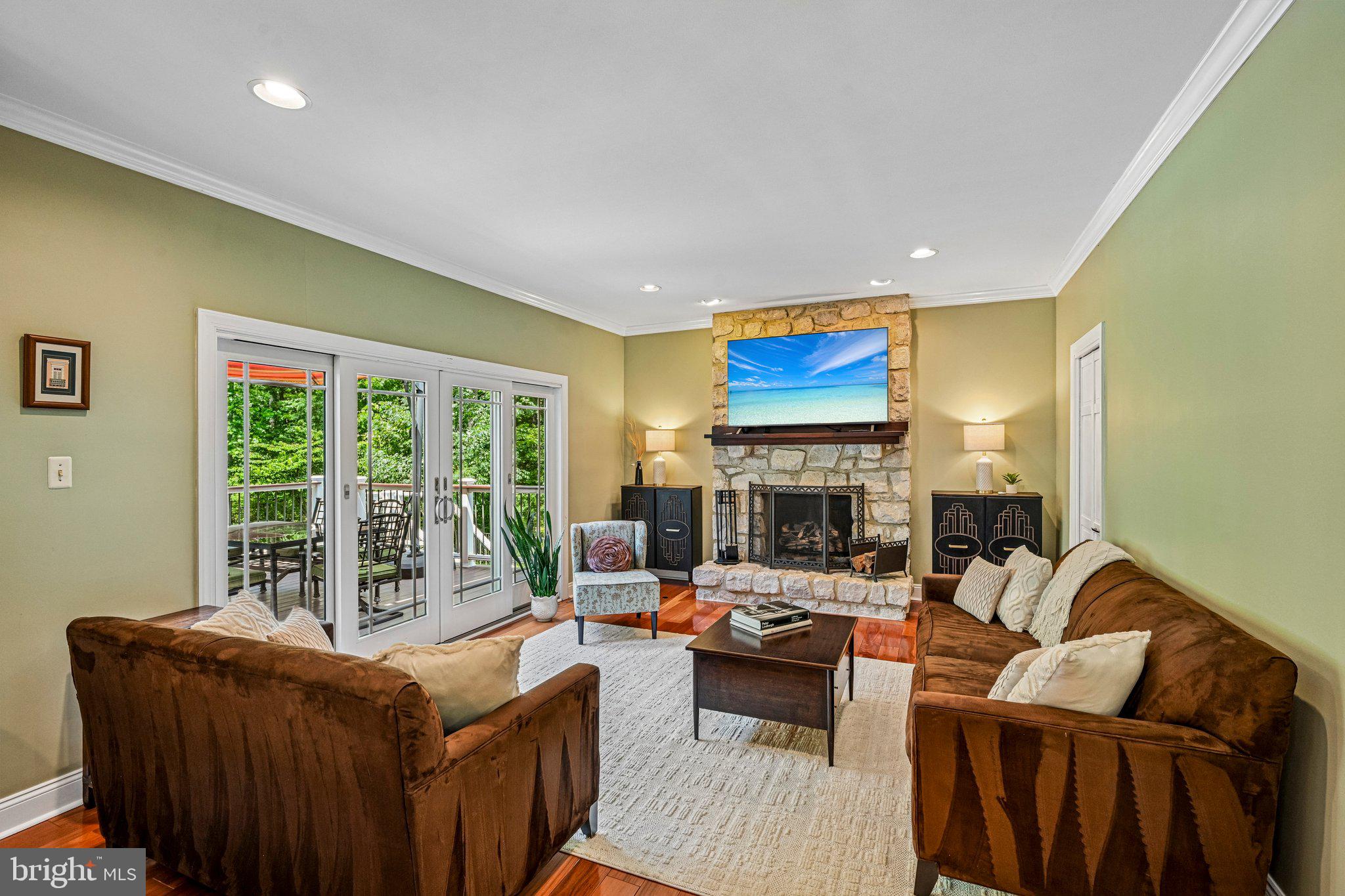 MONTGOMERY RIDGE - Residential