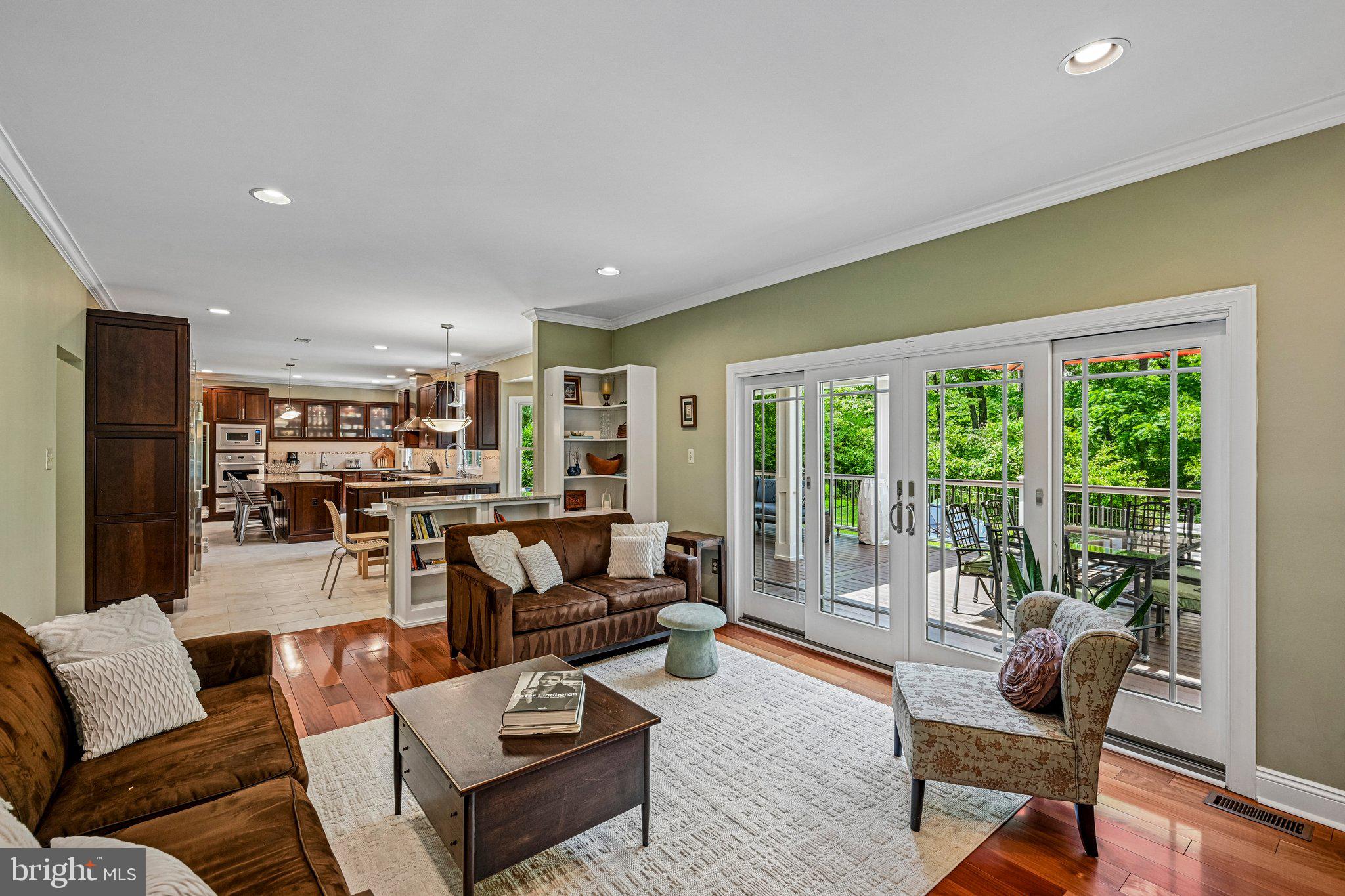 MONTGOMERY RIDGE - Residential