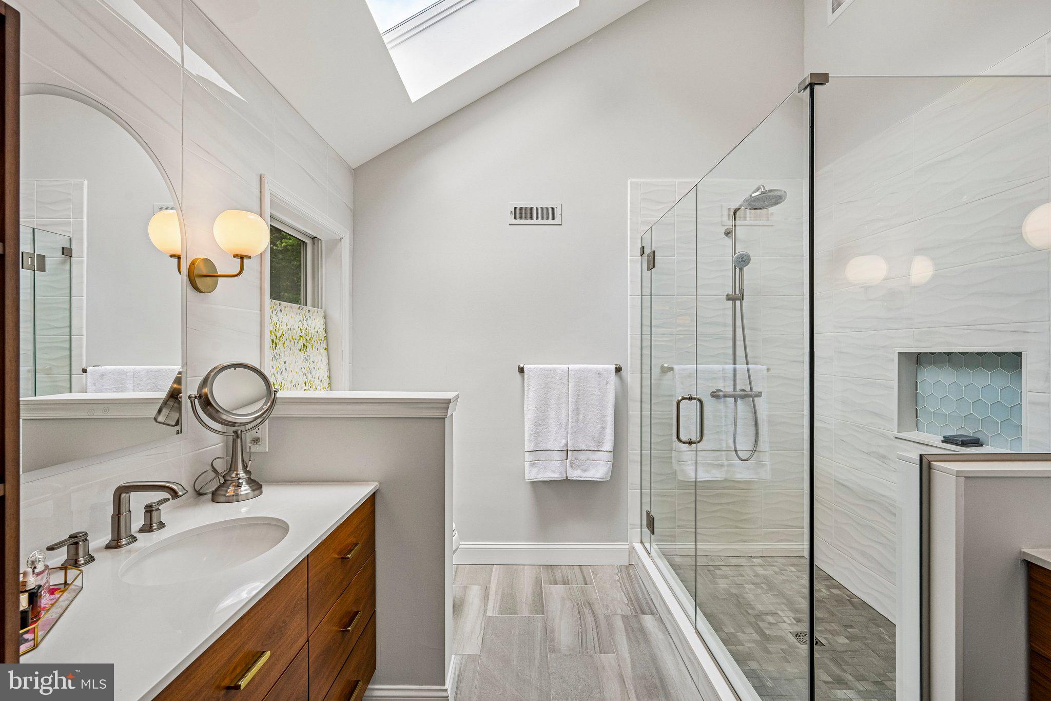 MONTGOMERY RIDGE - Residential