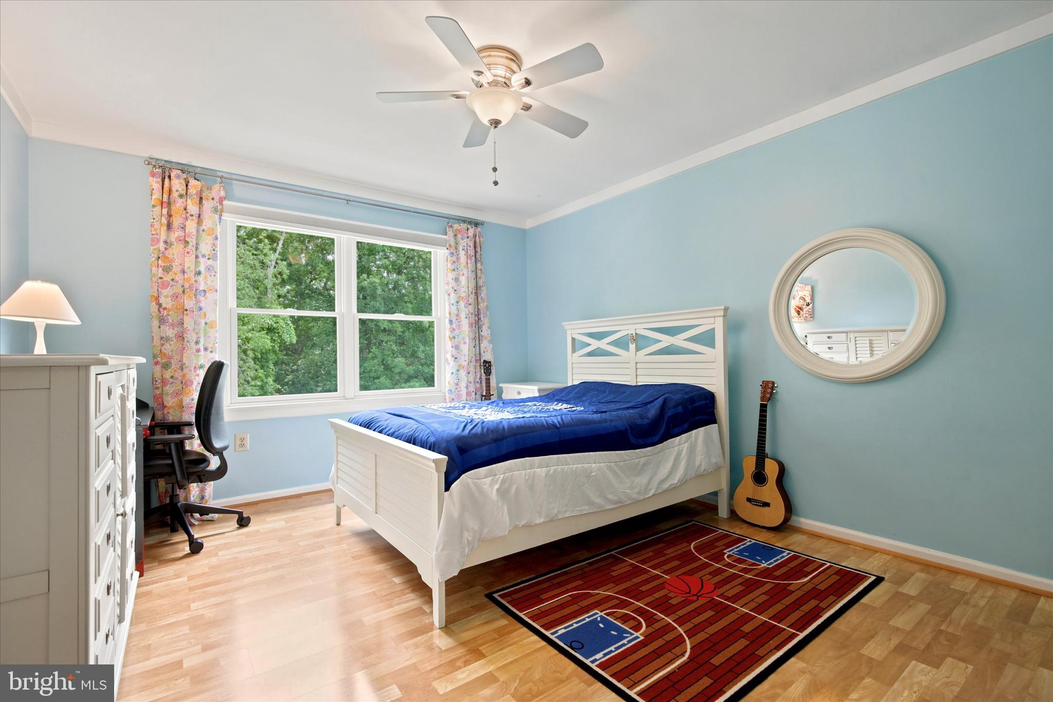 MONTGOMERY RIDGE - Residential
