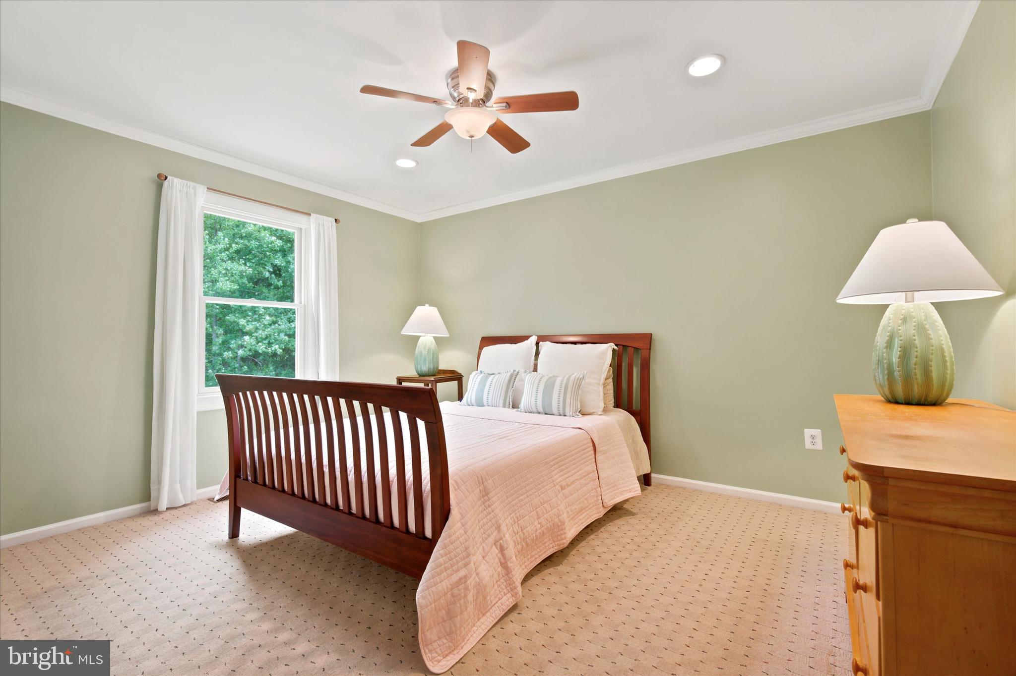 MONTGOMERY RIDGE - Residential