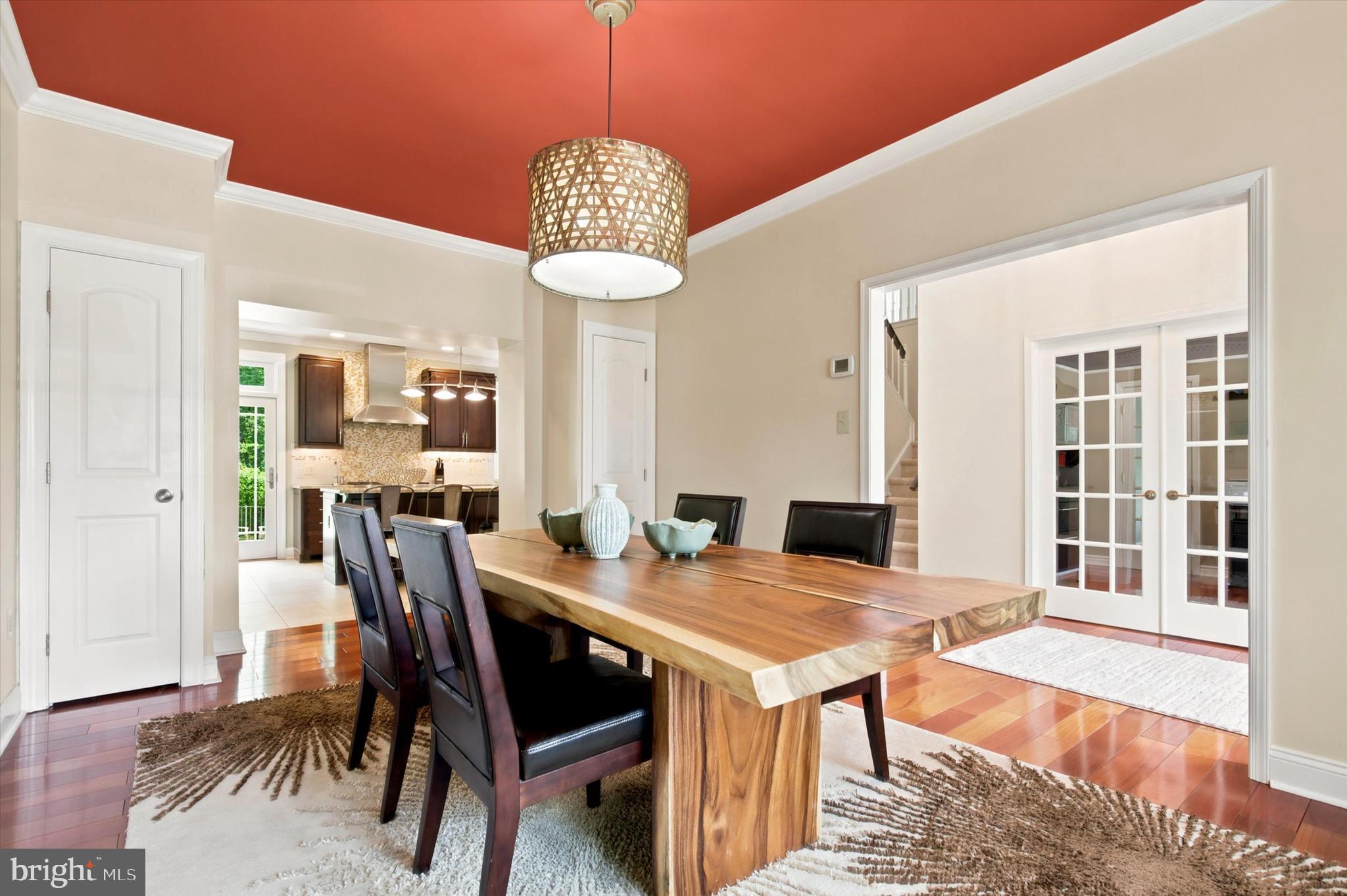 MONTGOMERY RIDGE - Residential